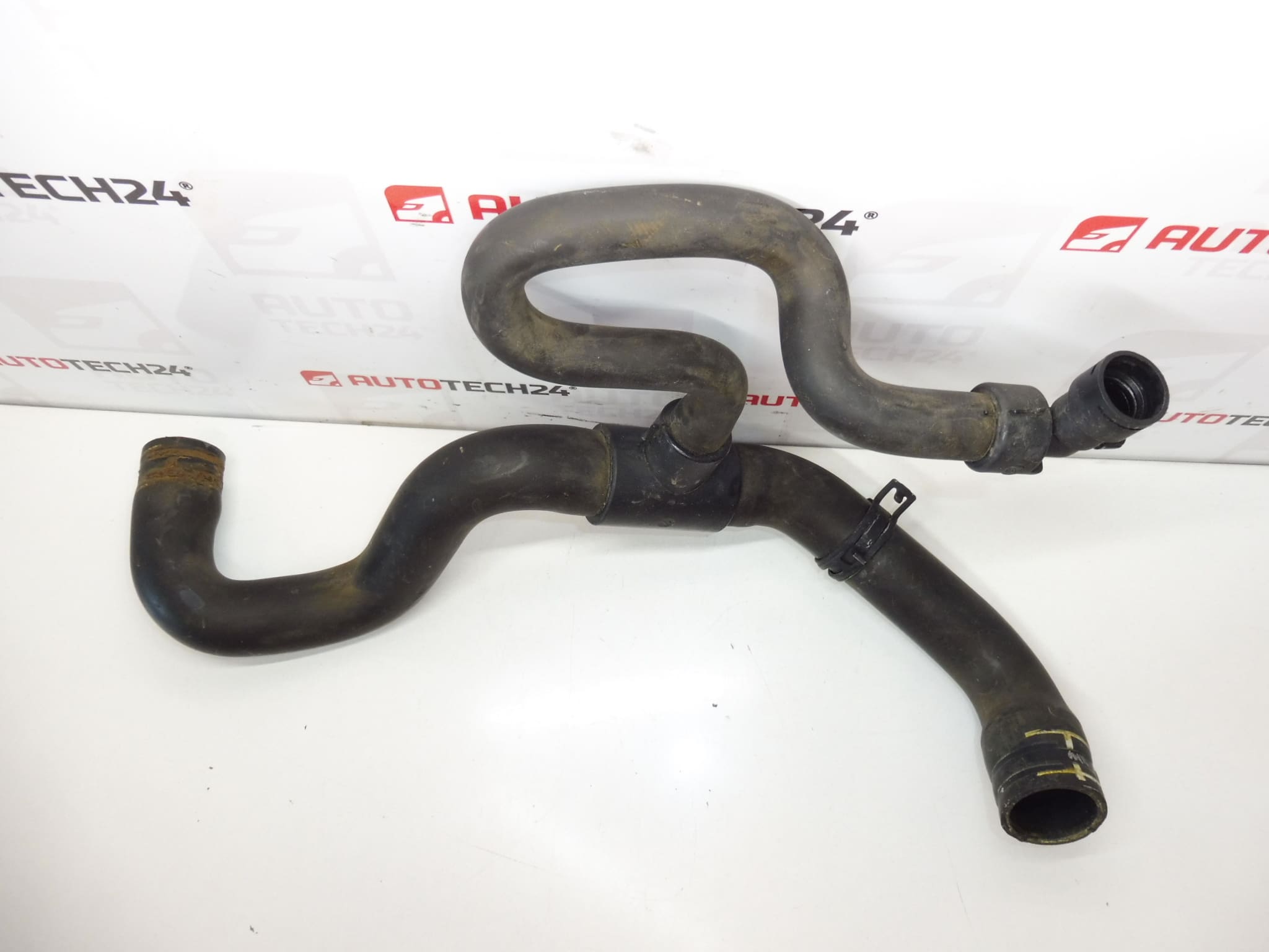 ---
Tuyau de refroidissement PSA 2.0 HDI 1351HW
--- – Image 2