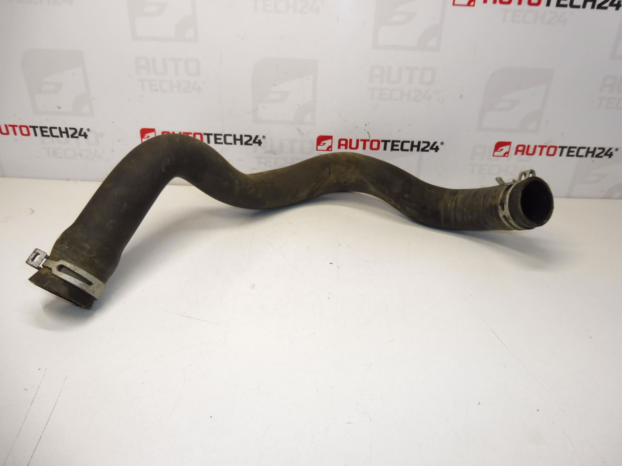 Durite d'Eau Citroën Peugeot 2.2 HDI 4HT 1343KL – Image 2