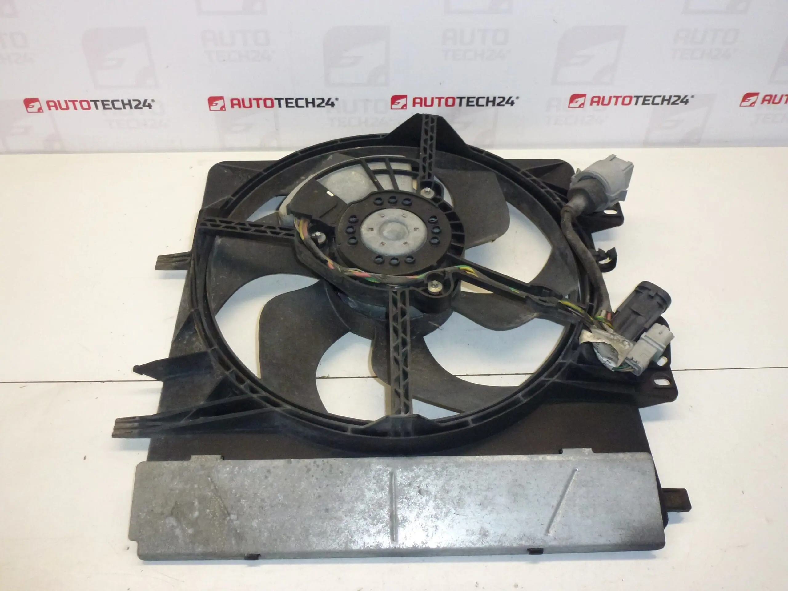 Ventilateur de radiateur Citroën Peugeot 9652396280 1253E9 1253H3 1253C6