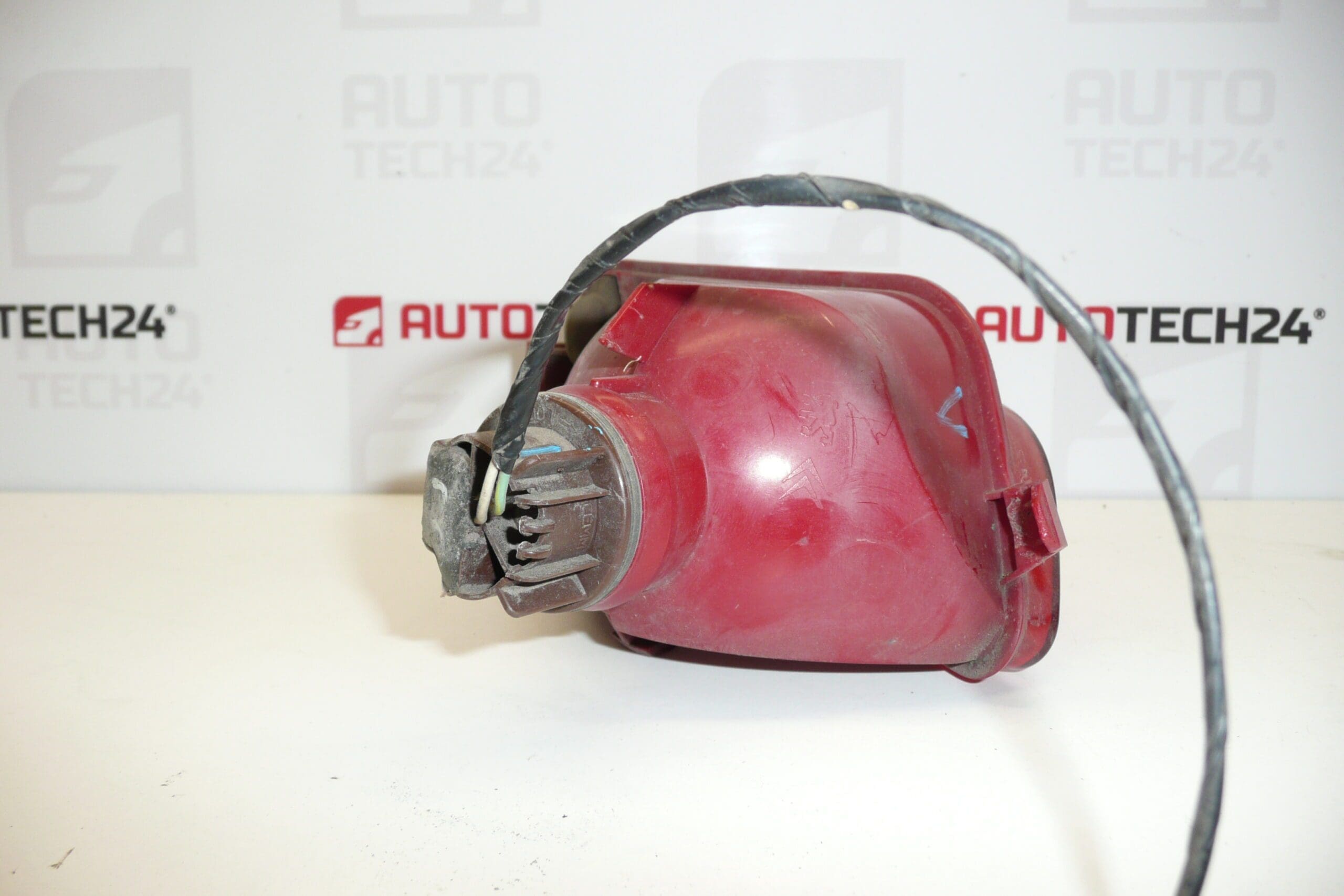 Feu antibrouillard arrière gauche Citroën C4 9652464680 9651205480 6350V0