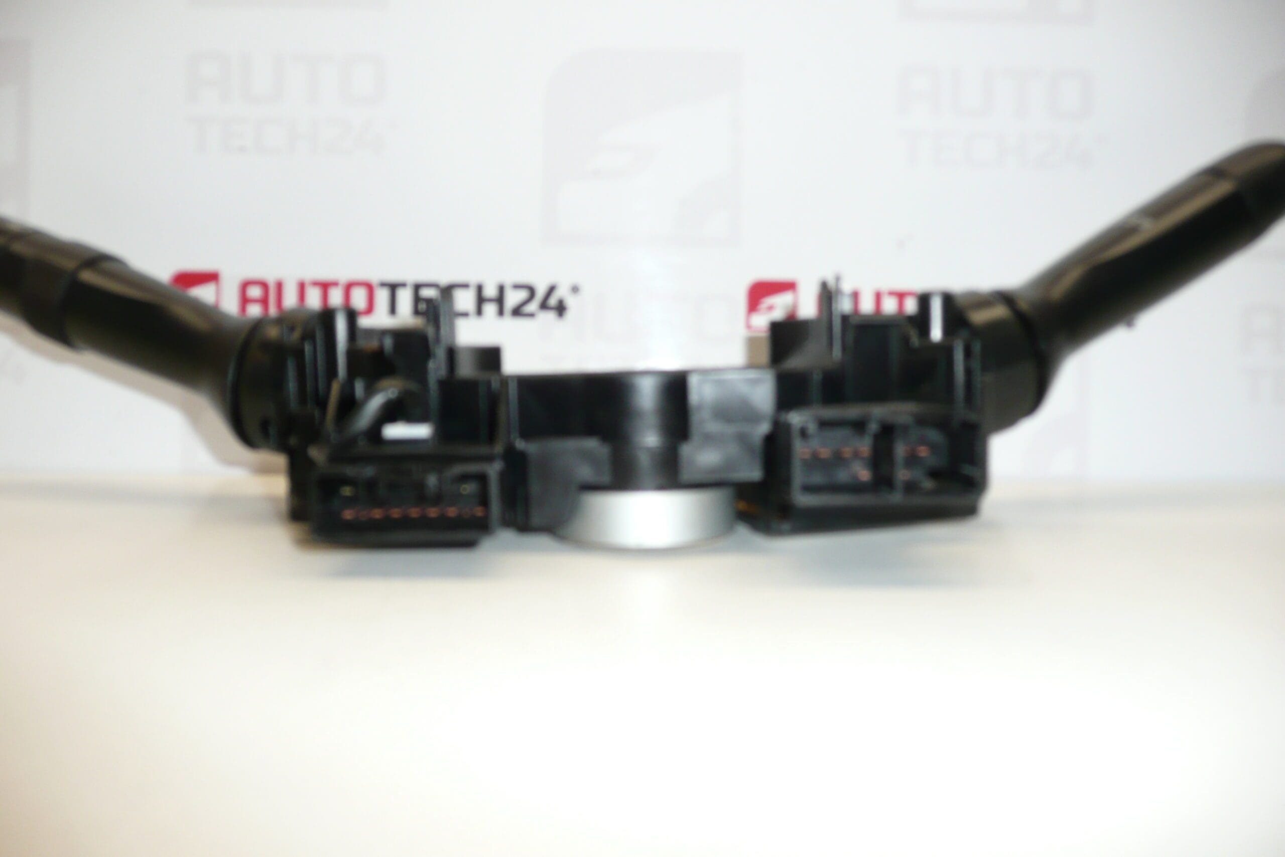 Commandes au volant Citroën C1 Peugeot 107 6239SA 6253A0