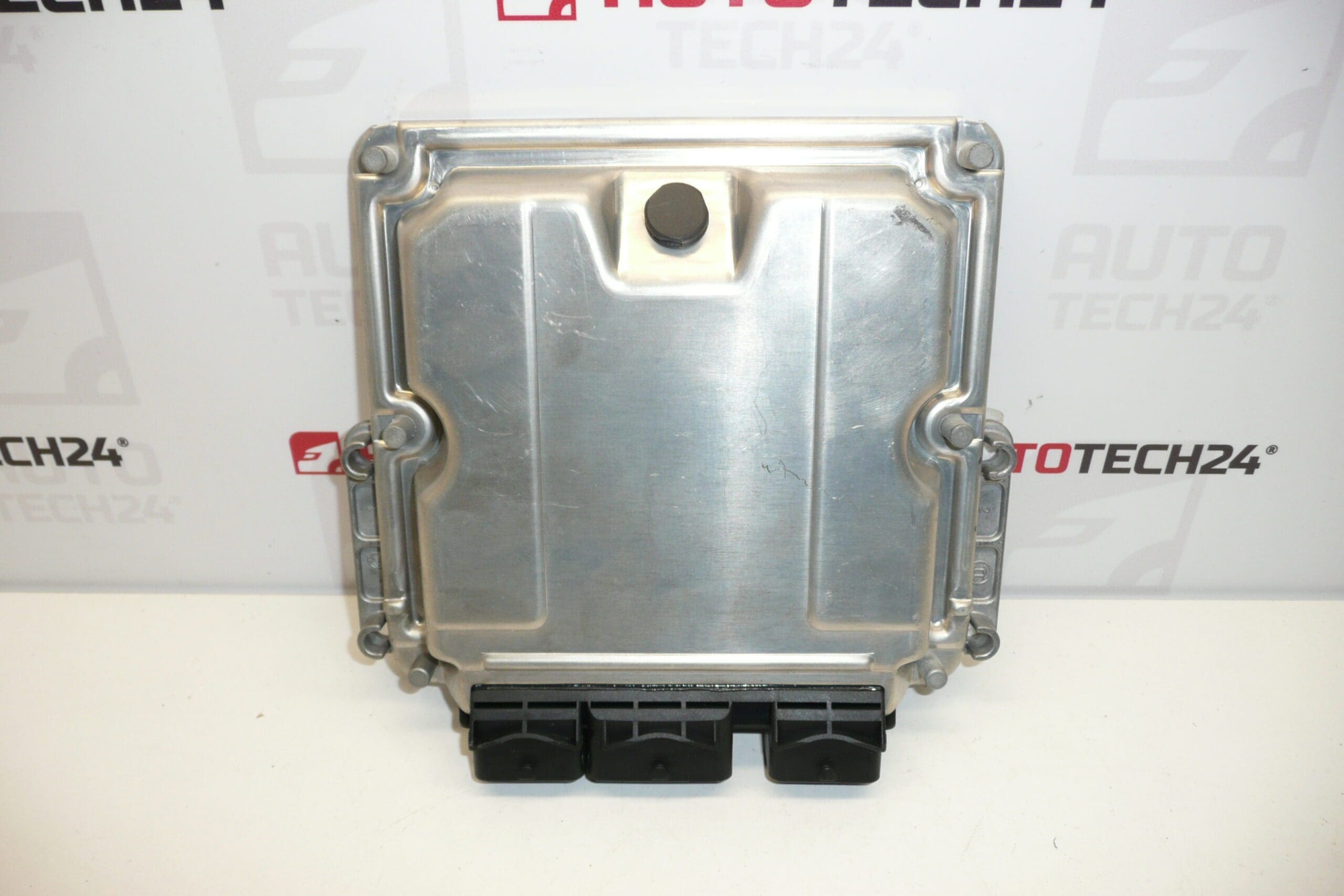 Unité de commande Bosch EDC15C2 0281010808 2.0 HDI