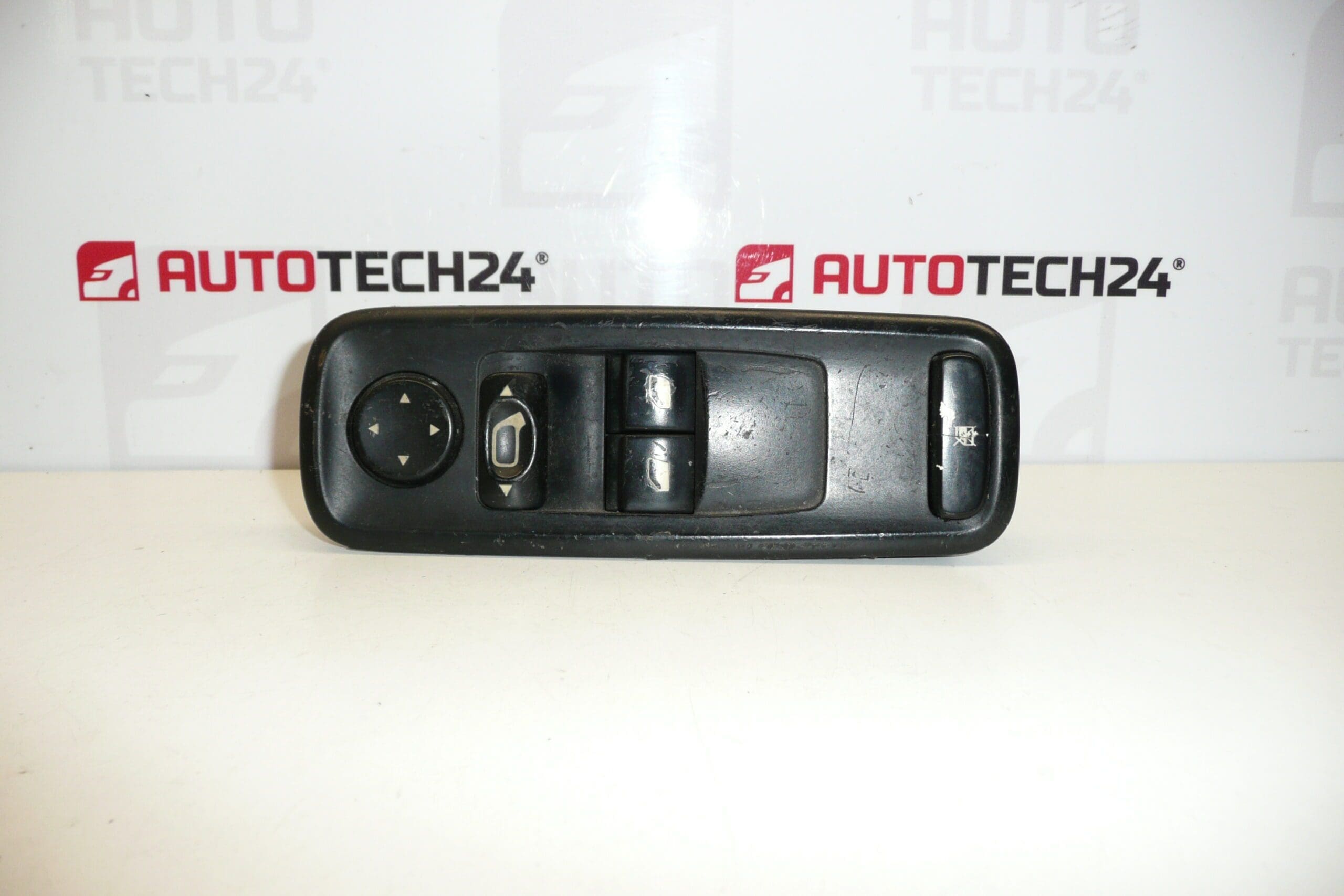 Pilote Citroën C8 Peugeot 807 14957470XT 6554CG