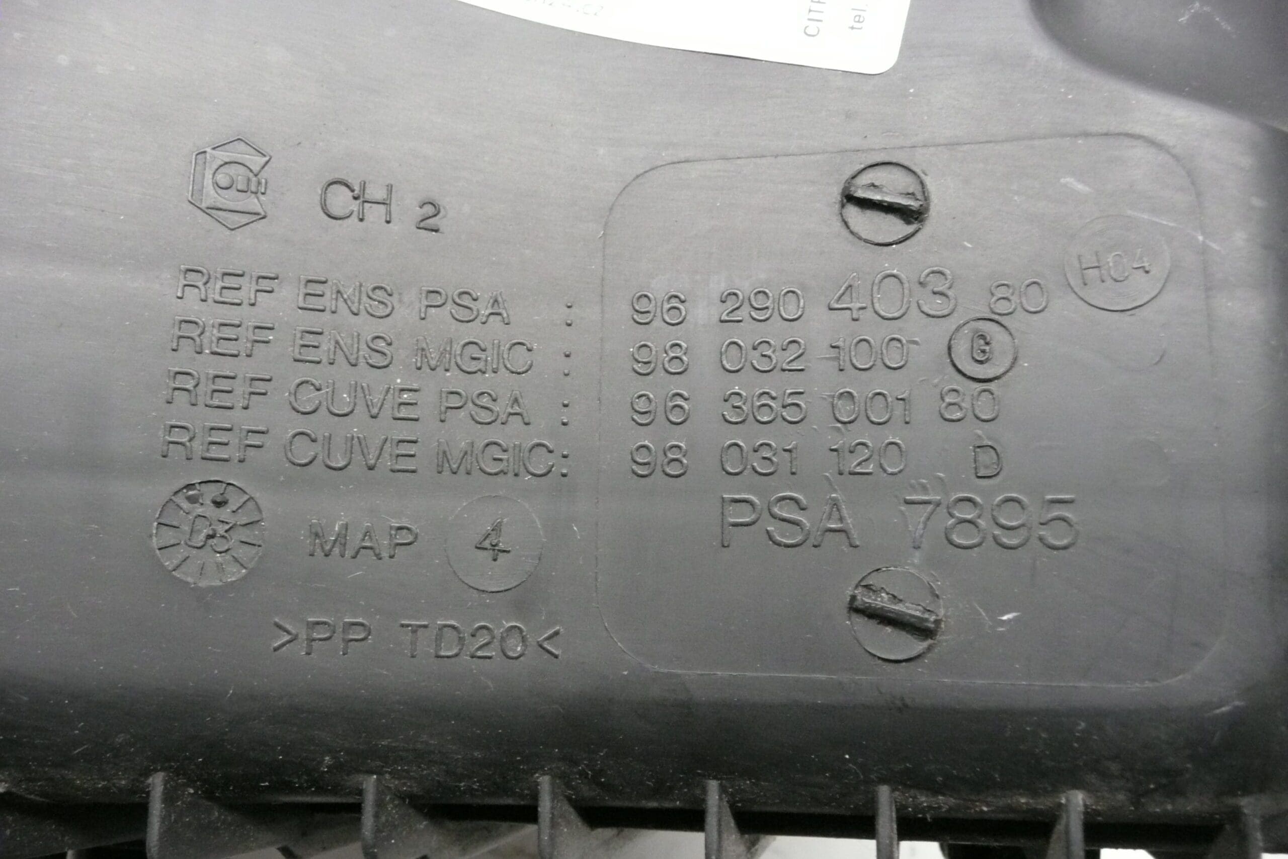 Boitier filtre Citroën Peugeot 2.2HDI 9629040380