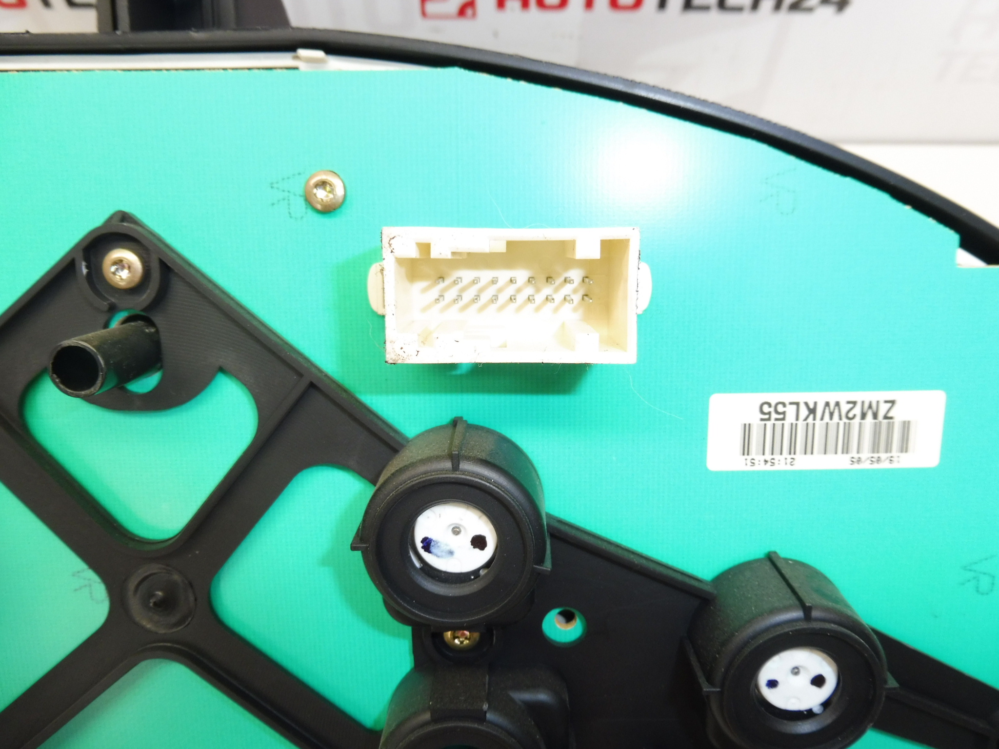 Alarme compteur de vitesse Peugeot 206 9656696180 6106GY