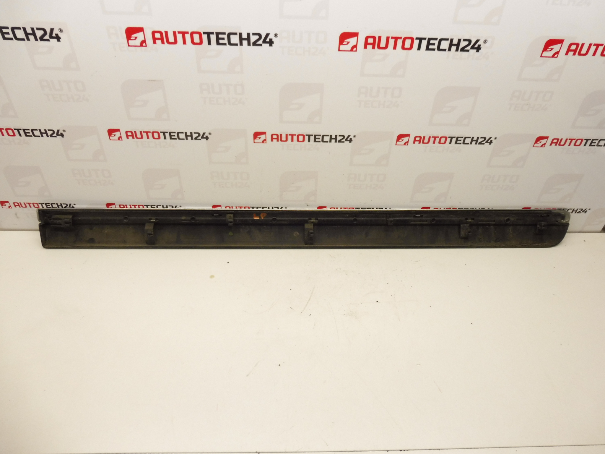 Moulure porte avant gauche Citroen C8 Peugeot 807 EYJ 1401028777 8545GH