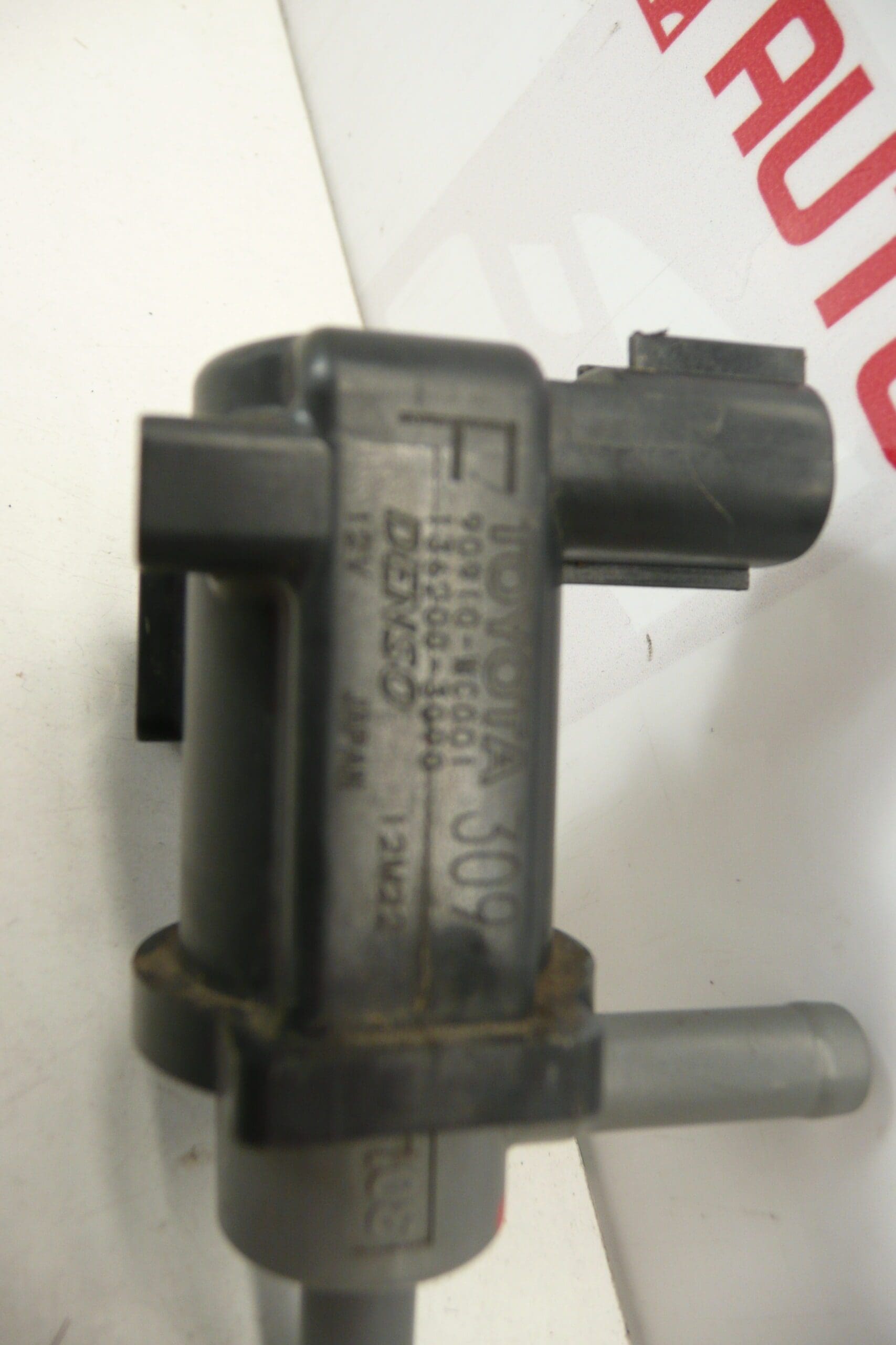 Soupape de mise à l'air du réservoir Citroën Peugeot 90910-WC001 1502G2