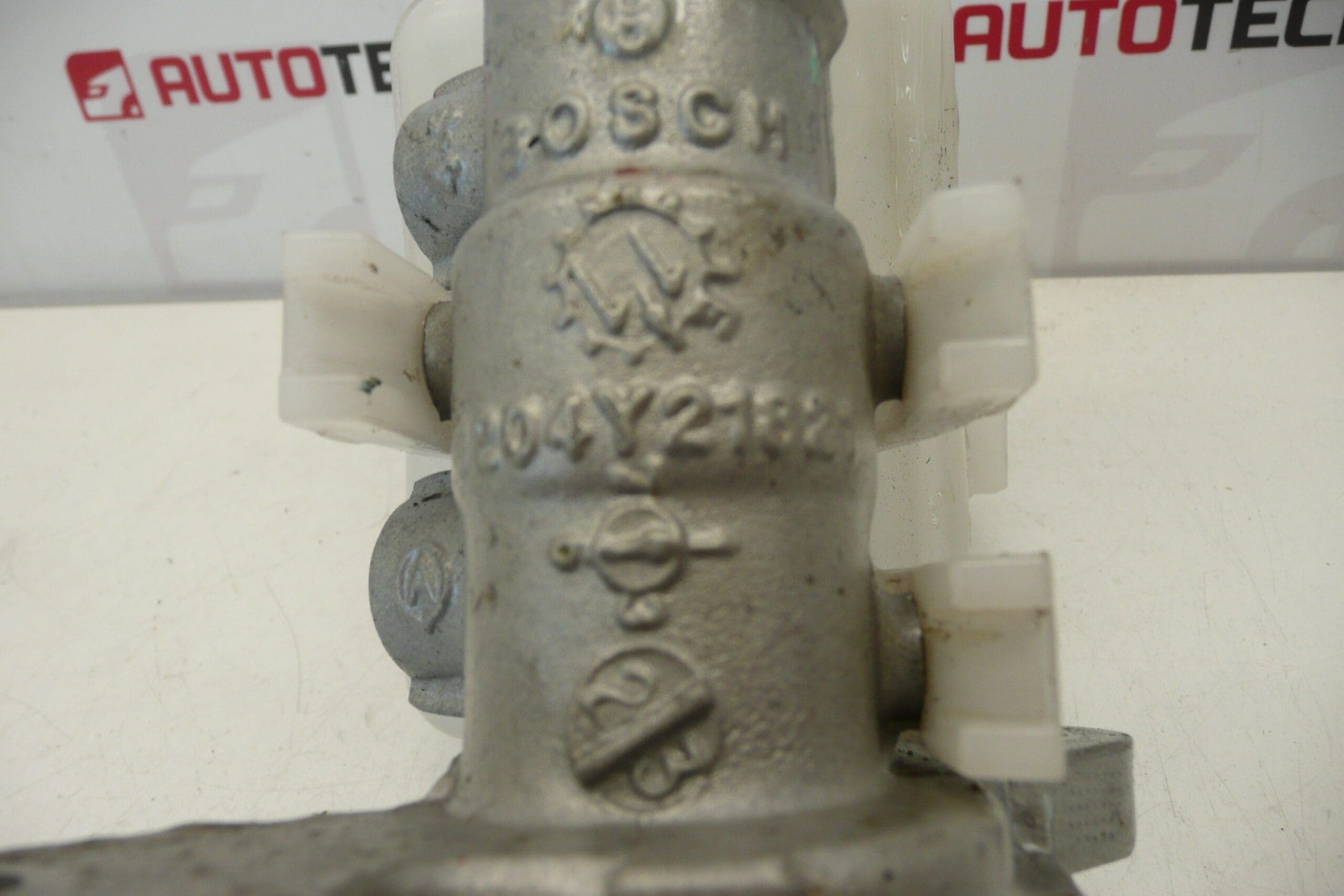 Maître-cylindre Citroën C1 Peugeot 107 0204Y21821 4601R3