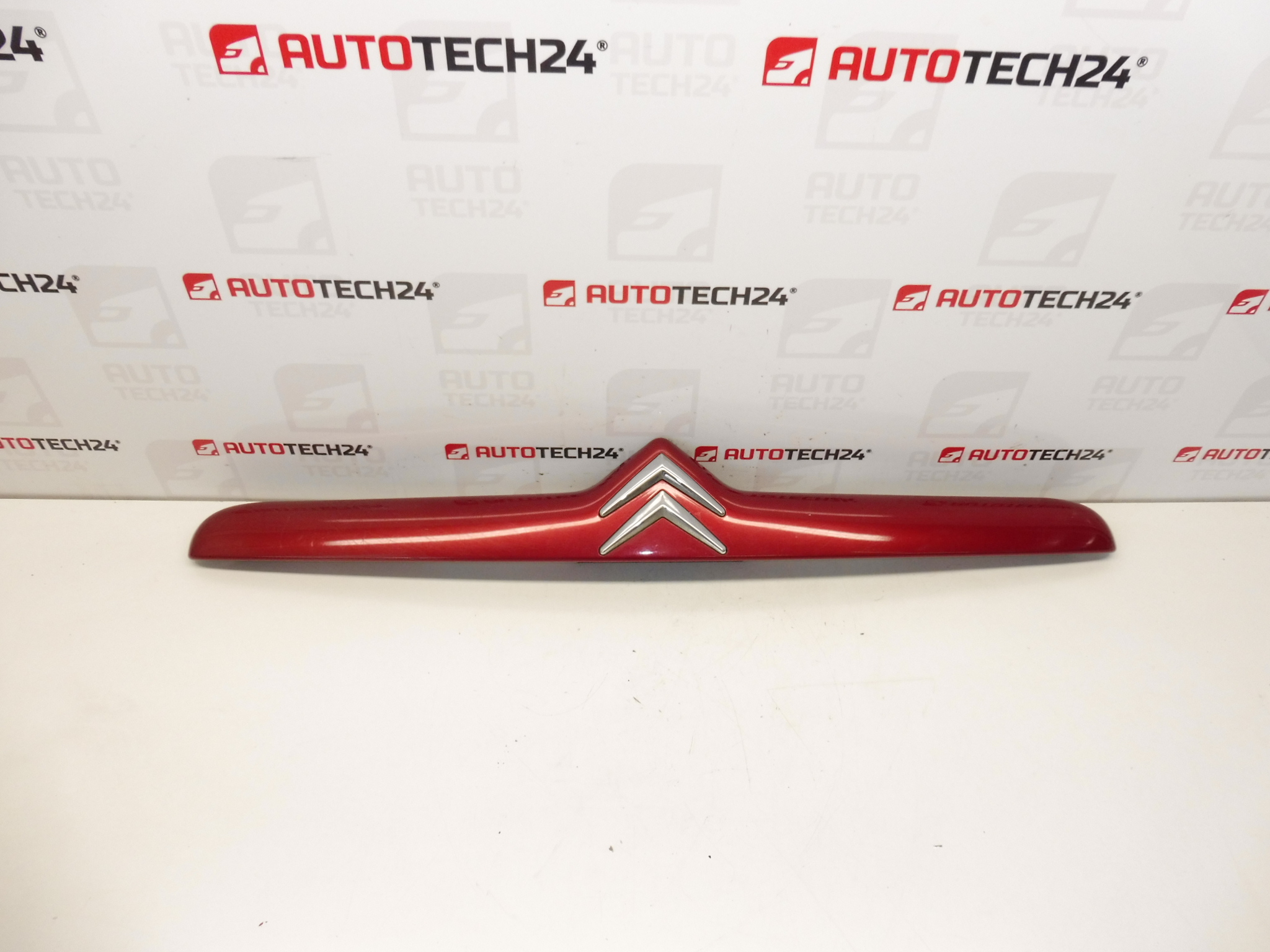 Poignée de hayon Citroën Xsara II berline EKQD 9636077077