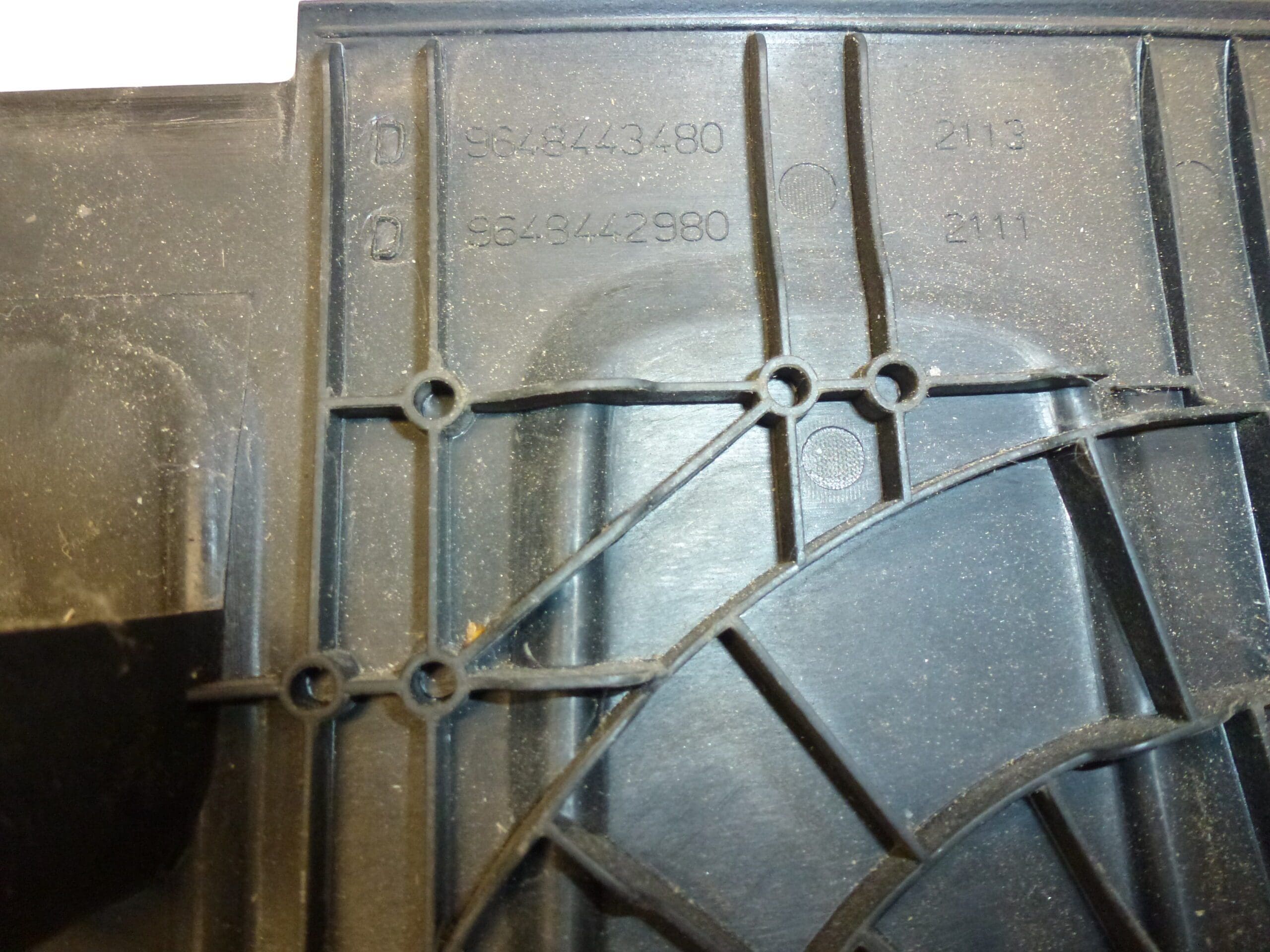 Cache moteur 1.4 16V KFU Peugeot 9648442980 0137E0