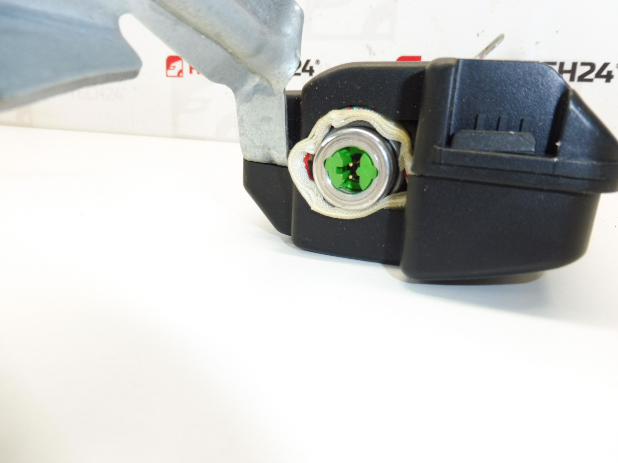 Airbag siège arrière gauche Peugeot 607 96648622980 8216Z6