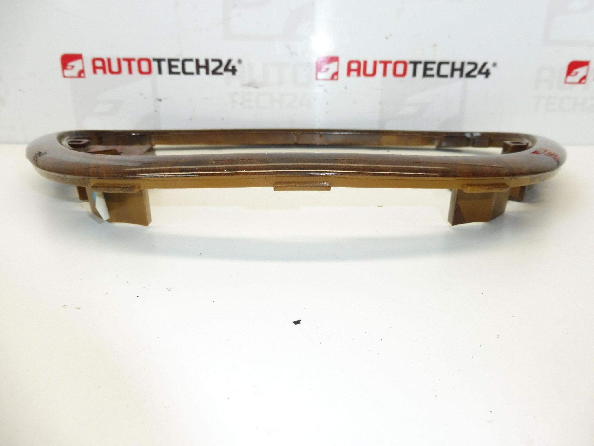 Pupitre ordinateur de bord Peugeot 607 8265F0