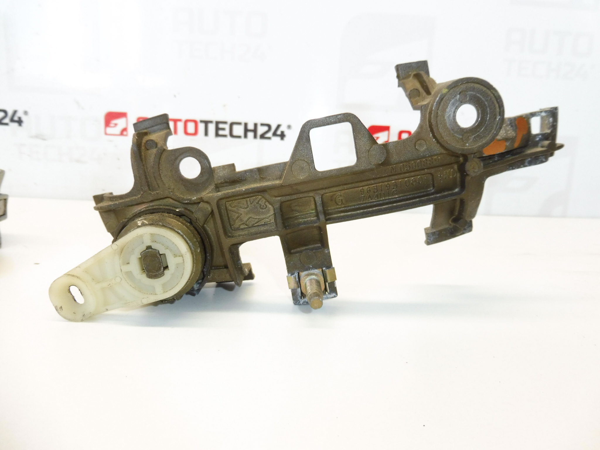 Jeu de serrures et 2 clés Peugeot 607 4162AE 4162Y1