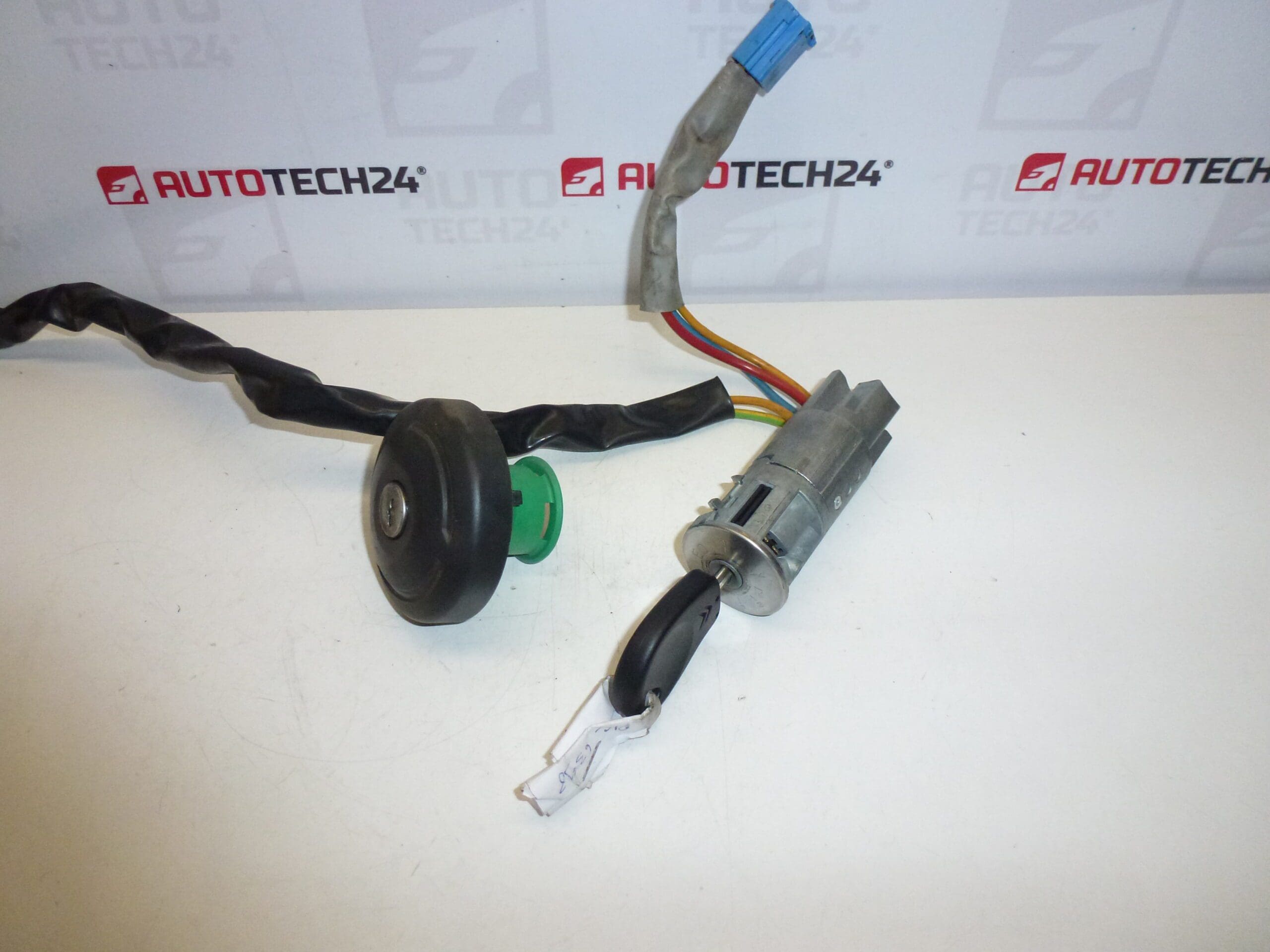 Boîte de commutation une clé Citroën Xsara Picasso 4162HK