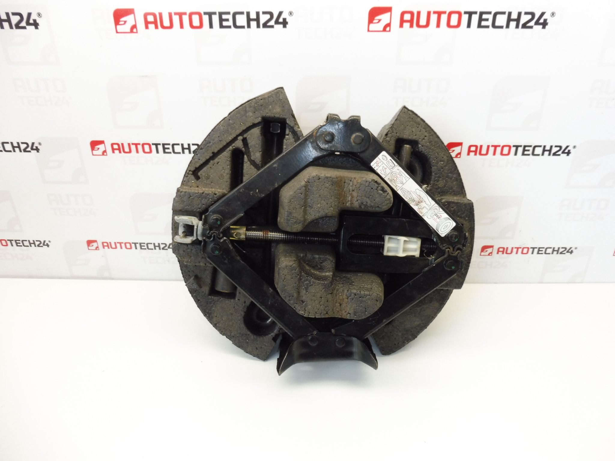 Outillage, levier, clé, anneau de remorquage Peugeot 307 jusqu'à 15 roues