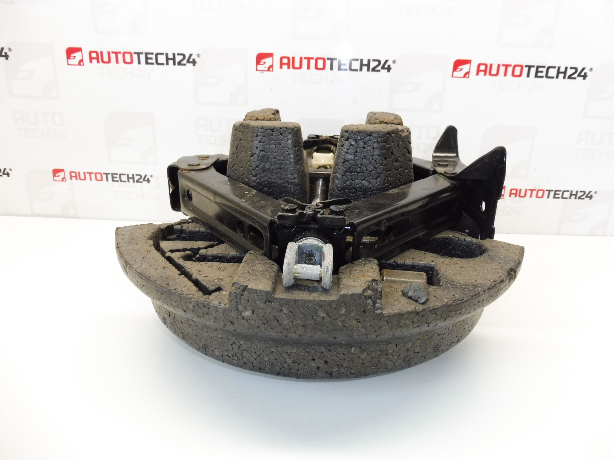 Outillage, levier, clé, anneau de remorquage Peugeot 307 jusqu'à 15 roues