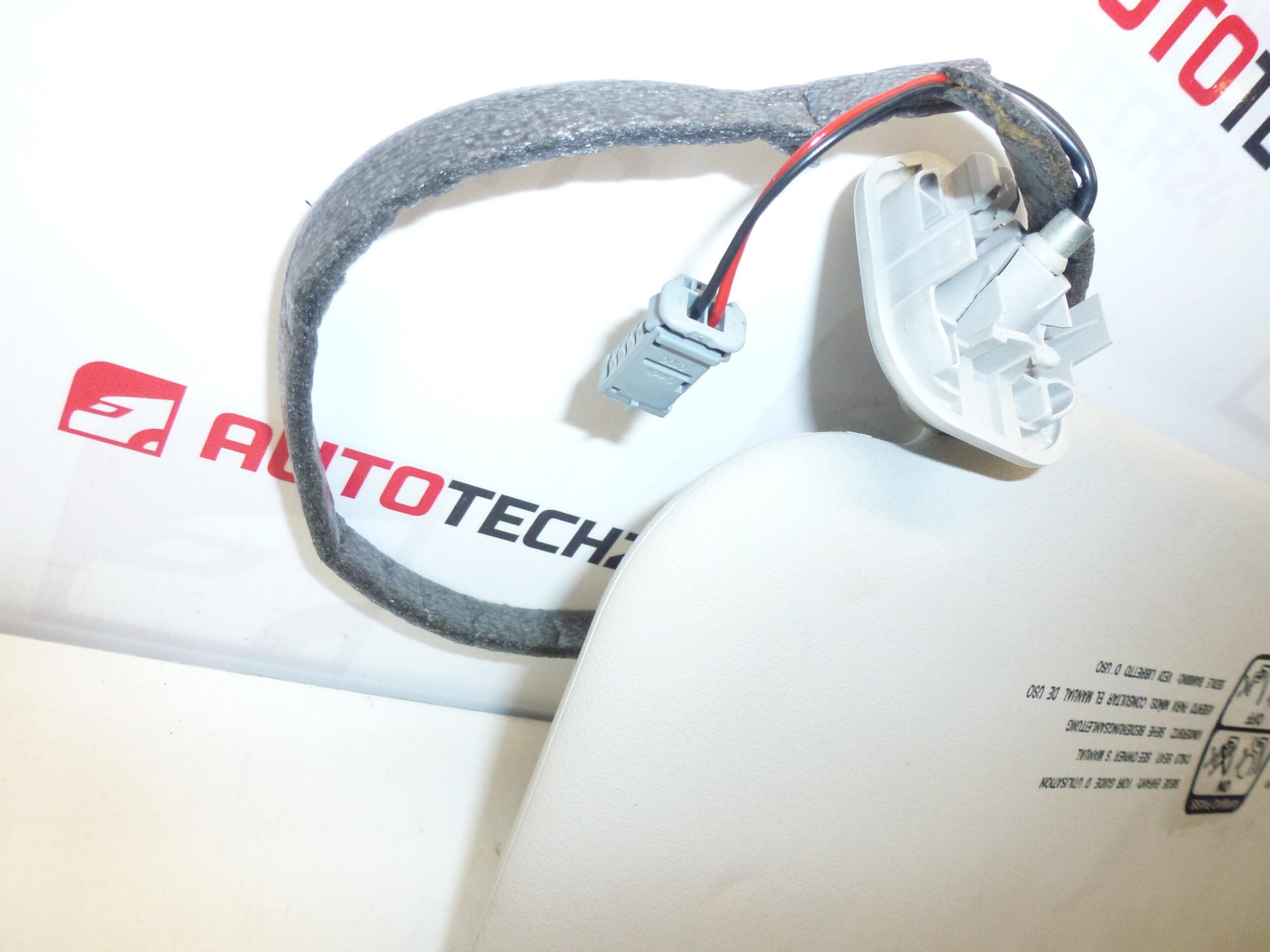 Pare-soleil droit Citroën Peugeot 8143GC