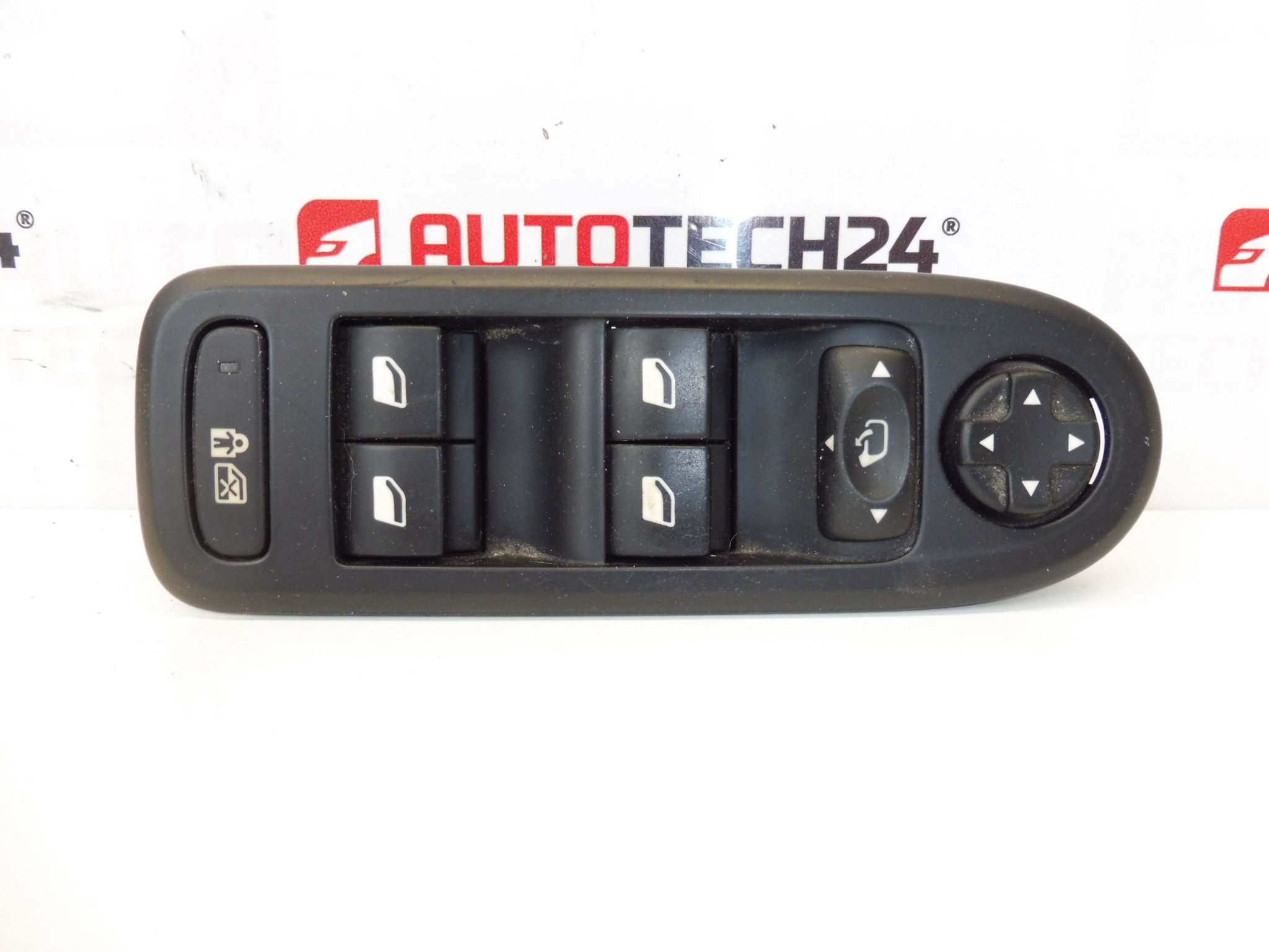 Commande vitres et rétroviseurs Citroën Peugeot 96659465ZD 6490NR