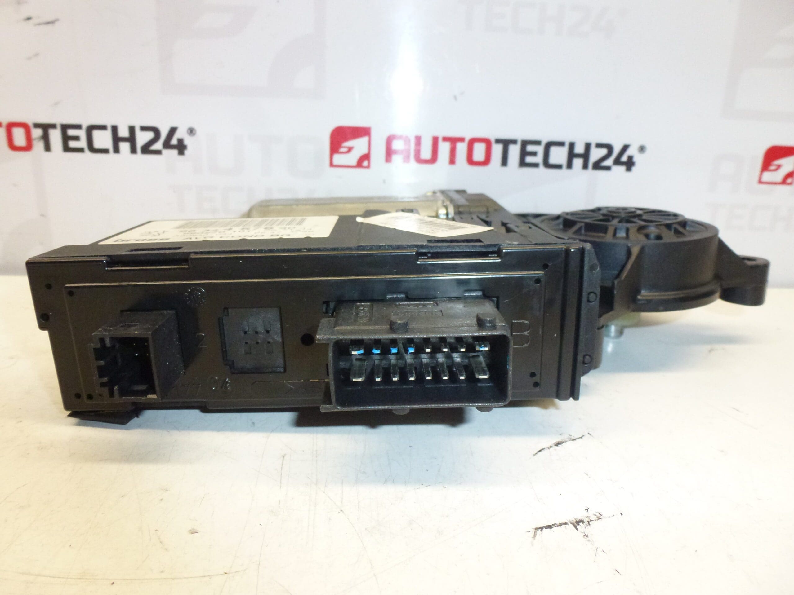 Moteur de lève-vitre avant gauche Peugeot 307 9634457580 9221N5