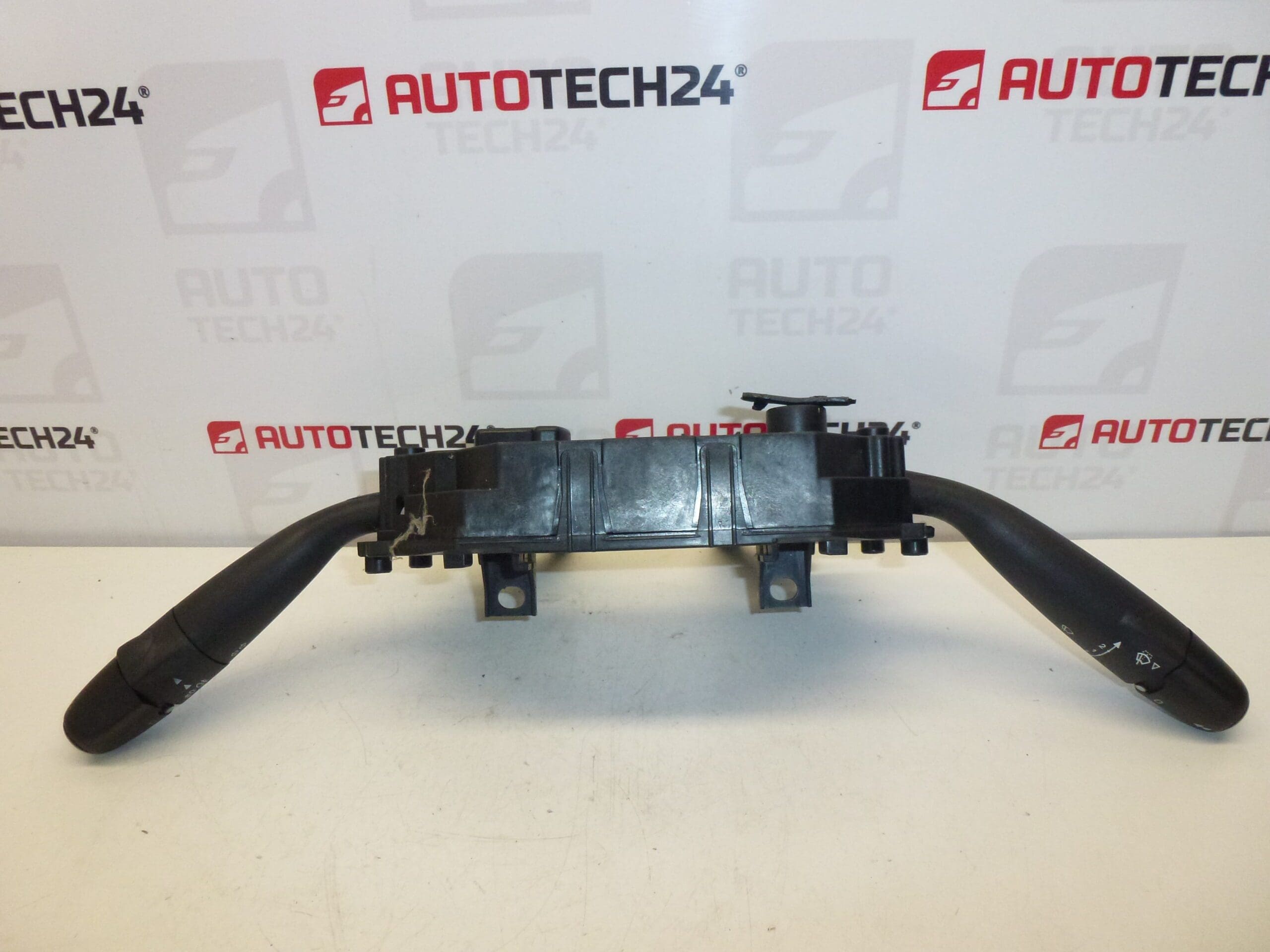 Pilotes Citroën C4 96644965XT 6242HL