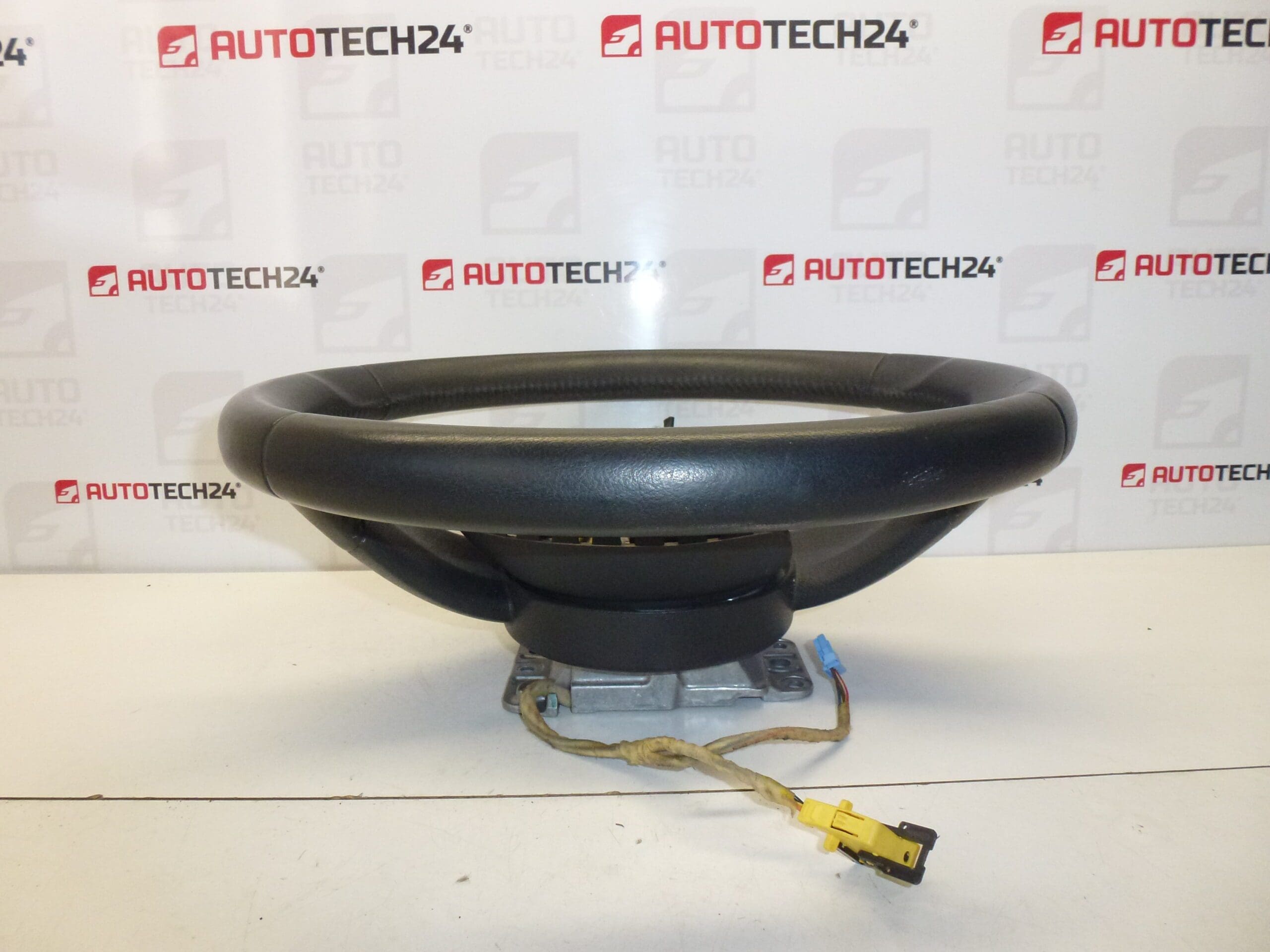 Volant cuir Citroën C4 96823701ZD 4109JT