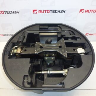 Outil, levier, clé, anneau de remorquage Citroën C3 673672