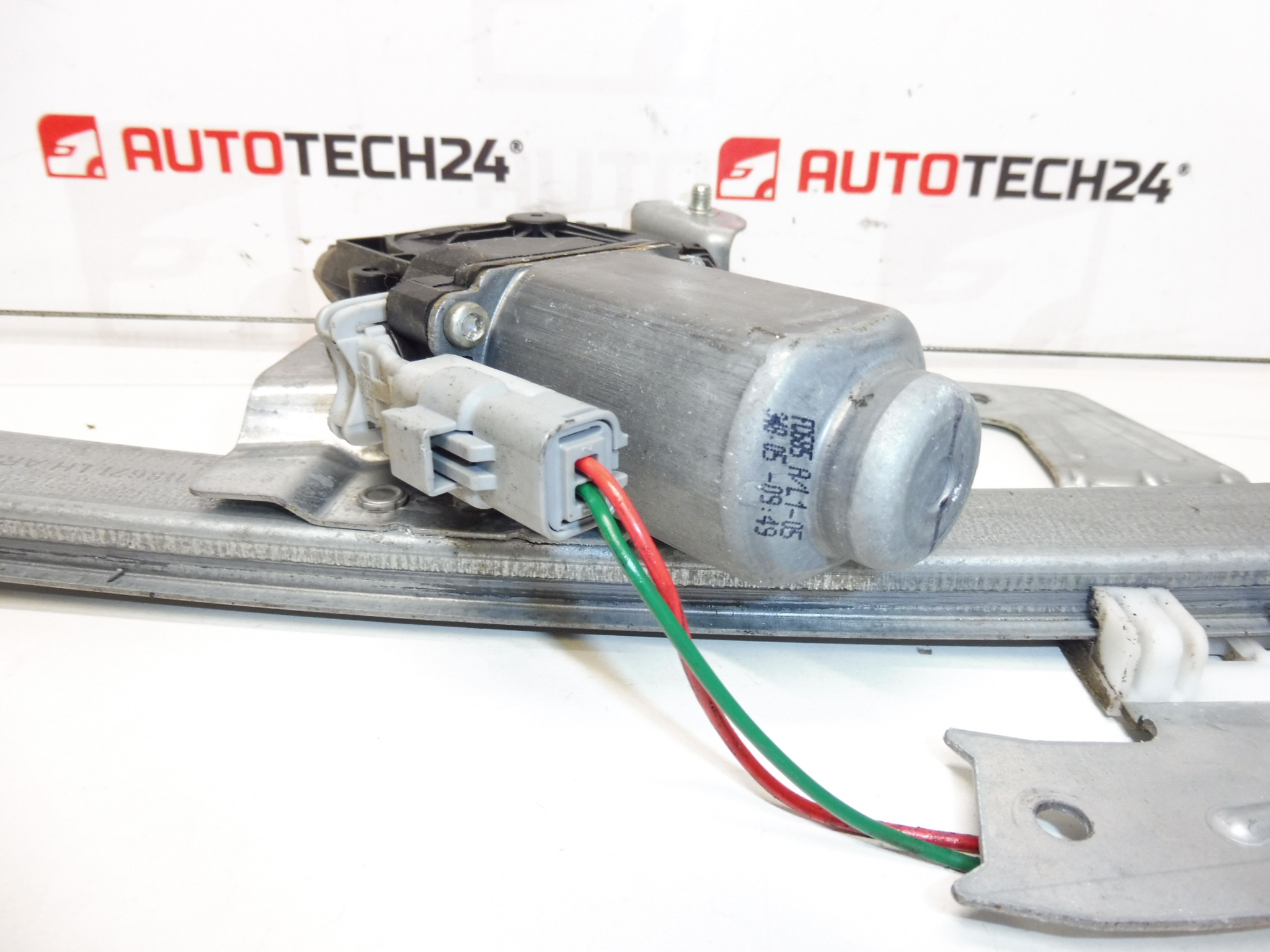 Citroën C1 Peugeot 107 Vitre Avant Gauche Télécharger 9221T8