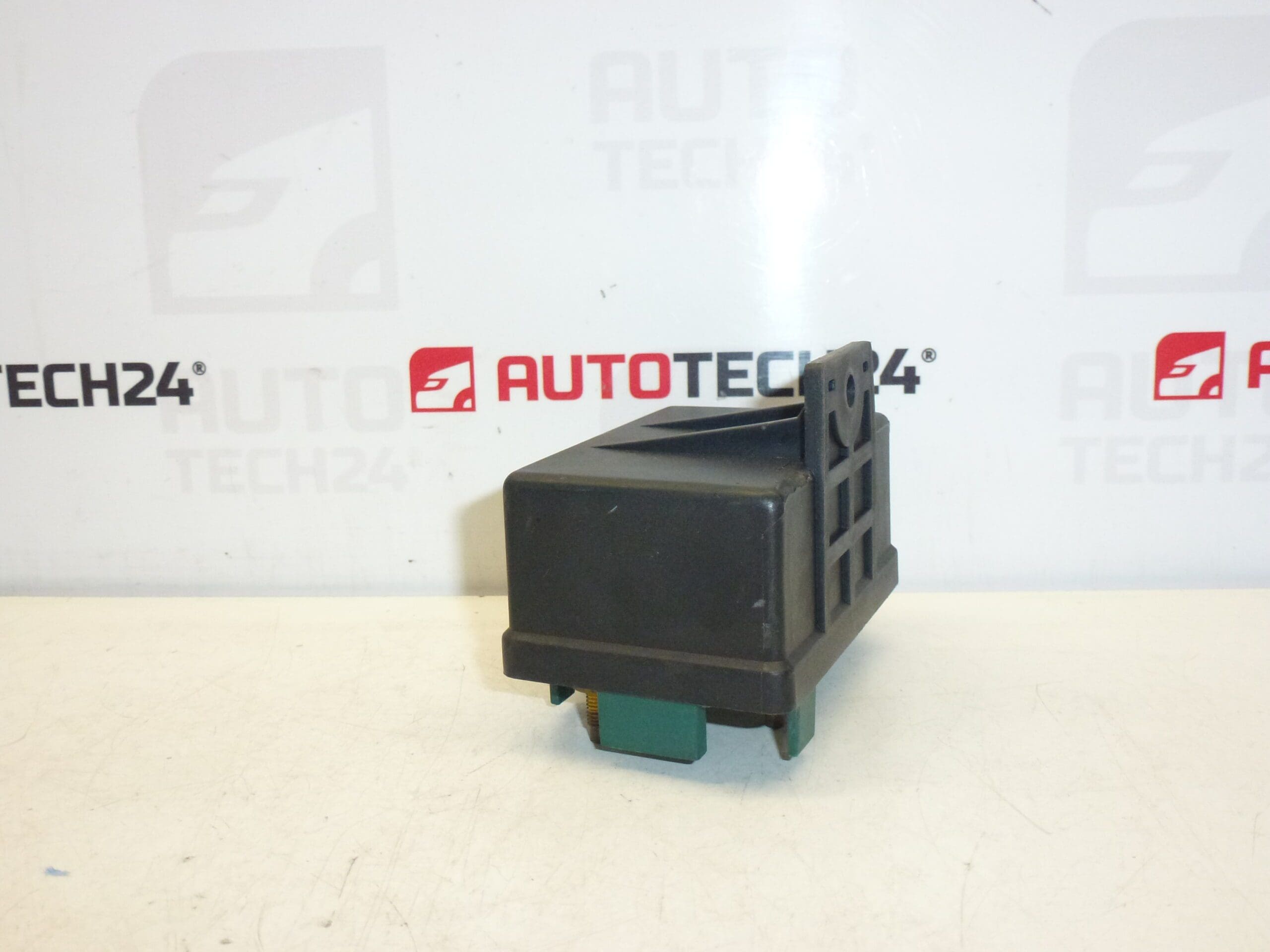 Relais de préchauffage NAGARES Citroën Peugeot 9616582380