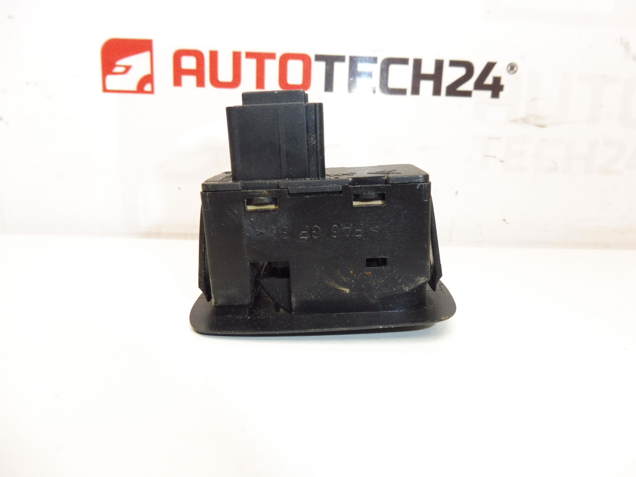 Citroën Peugeot 96512625XT 6554AL Commande De Fenêtre