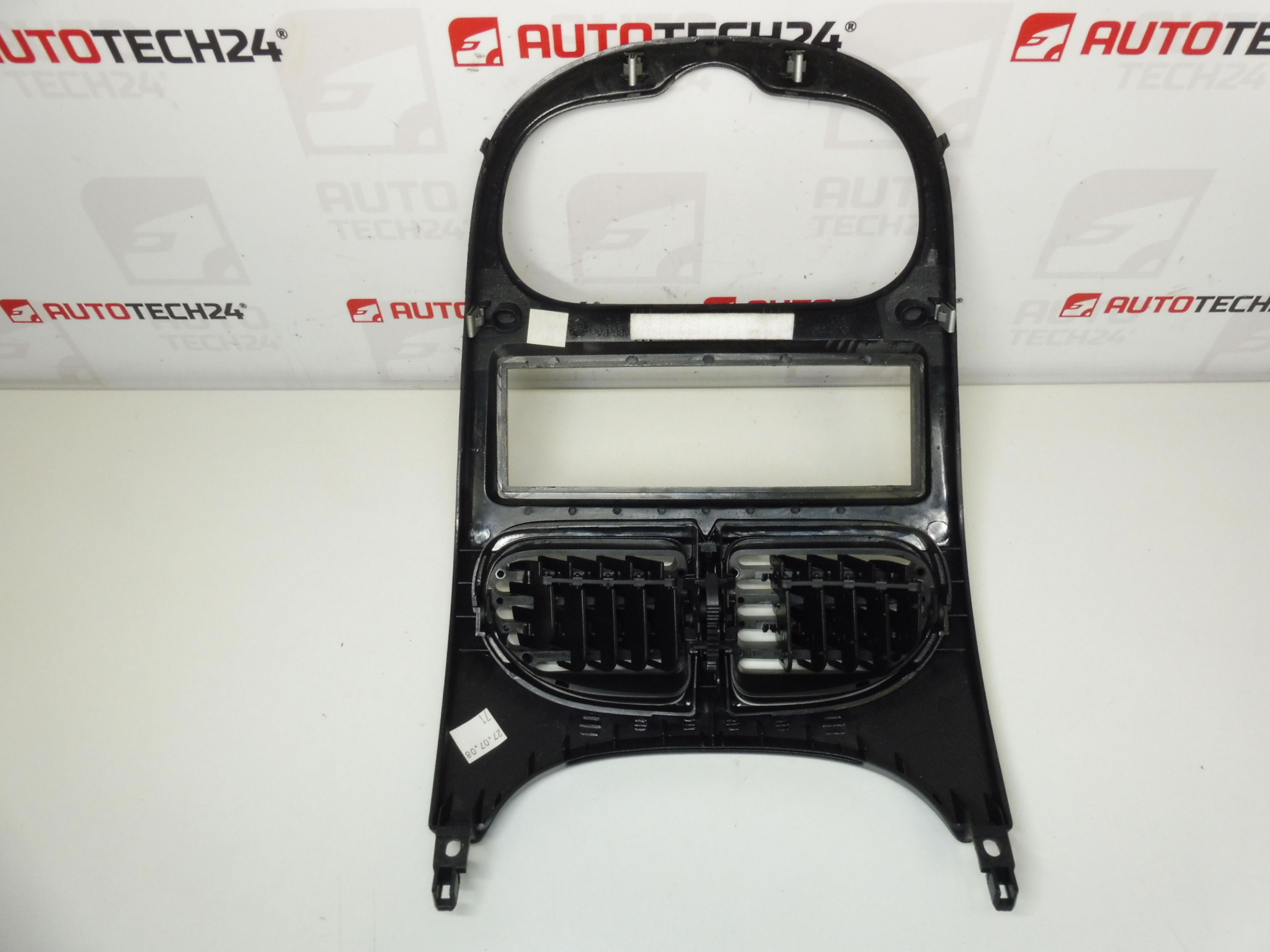 Cadre radio Peugeot 206 avec ventilateurs 8211C5