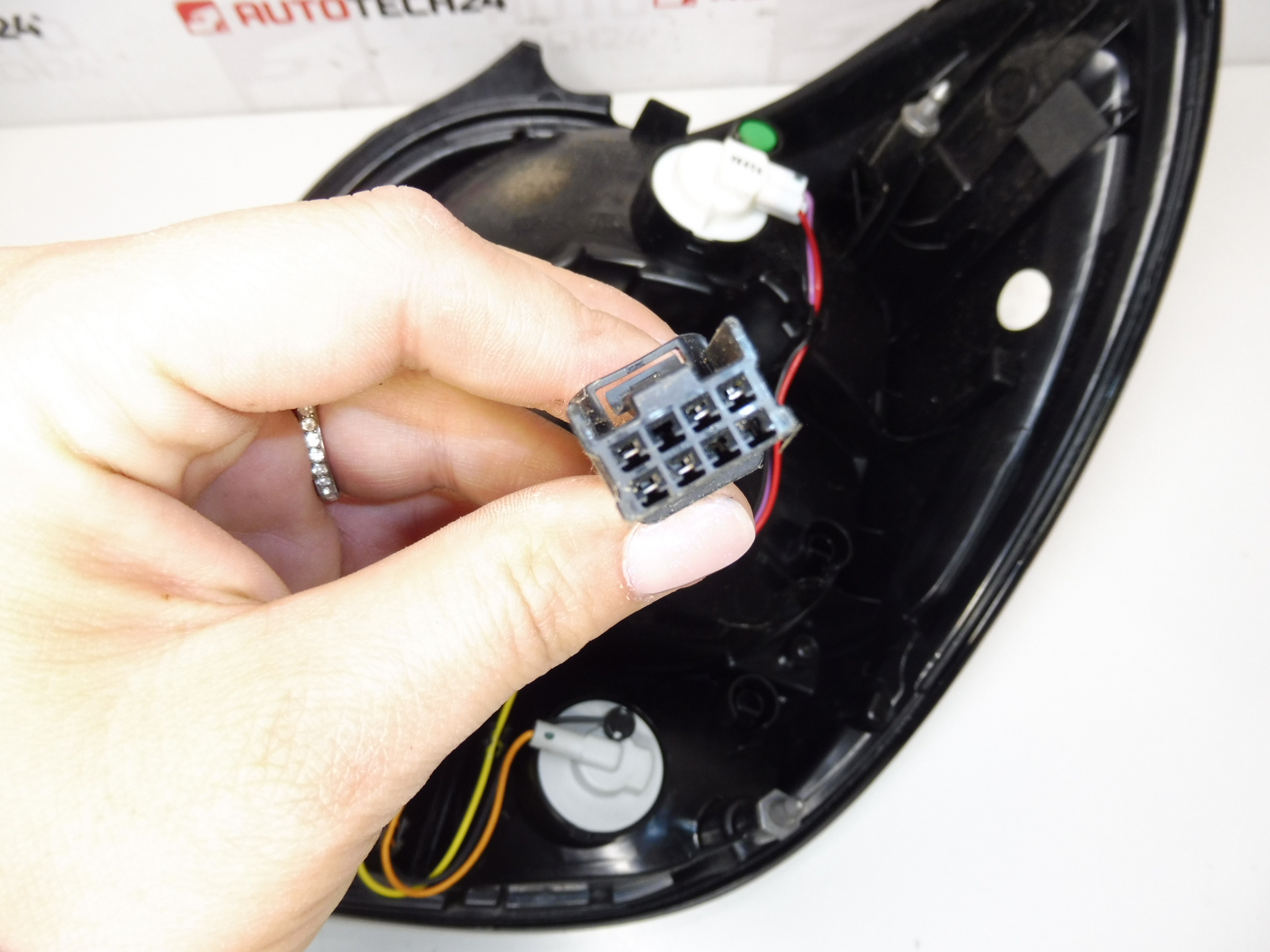 Feu arrière gauche Citroën C1 II 81560-0H152 B001031980