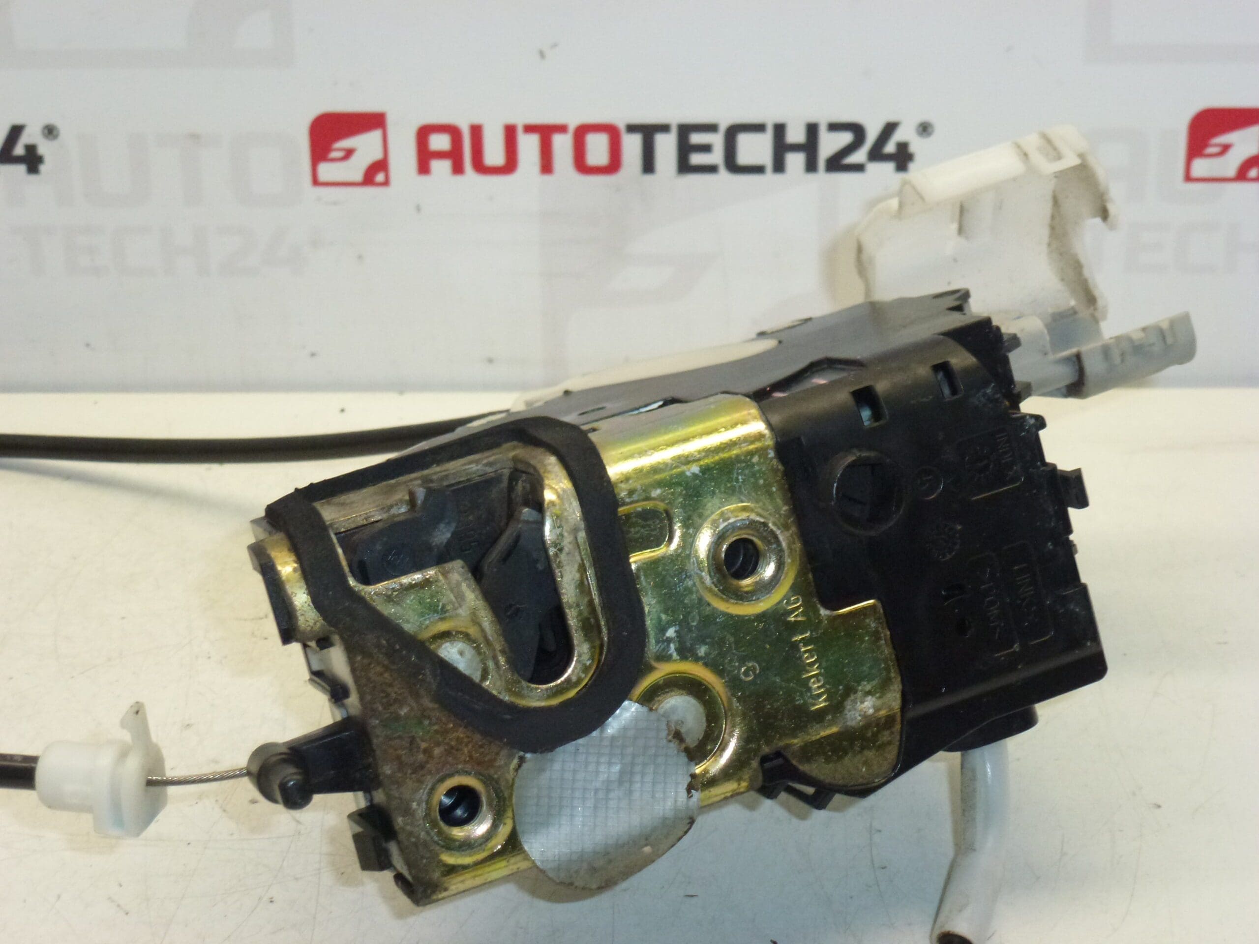 Serrure porte arrière gauche Peugeot 407 9659854380 9137K9