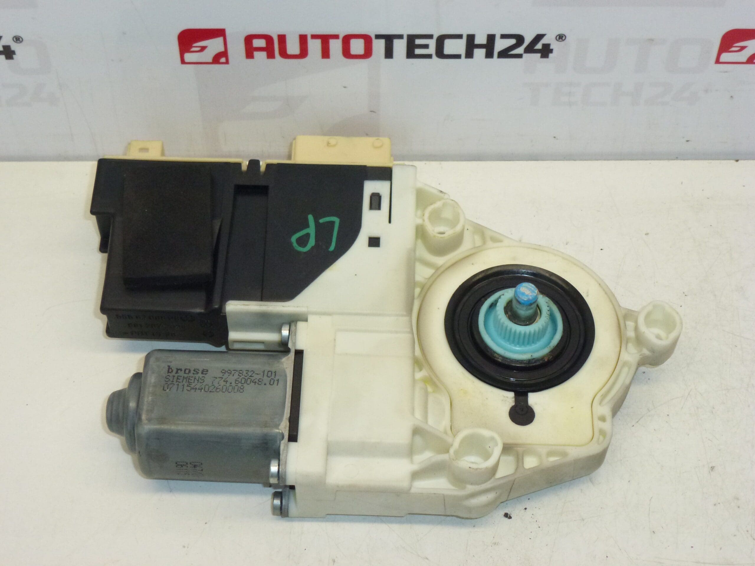 Moteur d'Enrouleur de Vitre Avant Gauche Citroën C4 9647441480