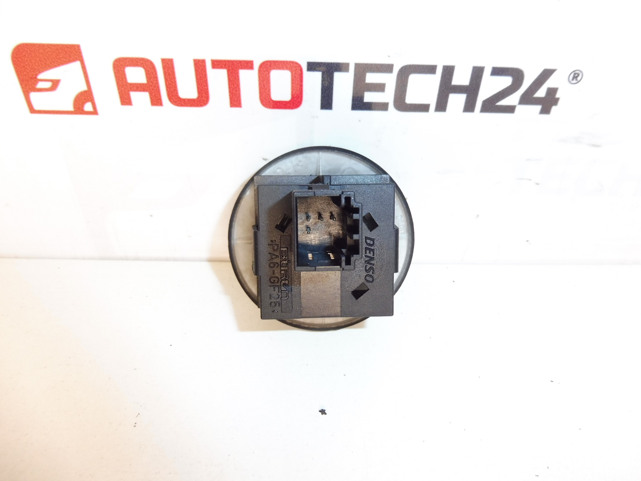 Régulateur de climatisation Citroën C8 Peugeot 807 14011523ZD 6452G5