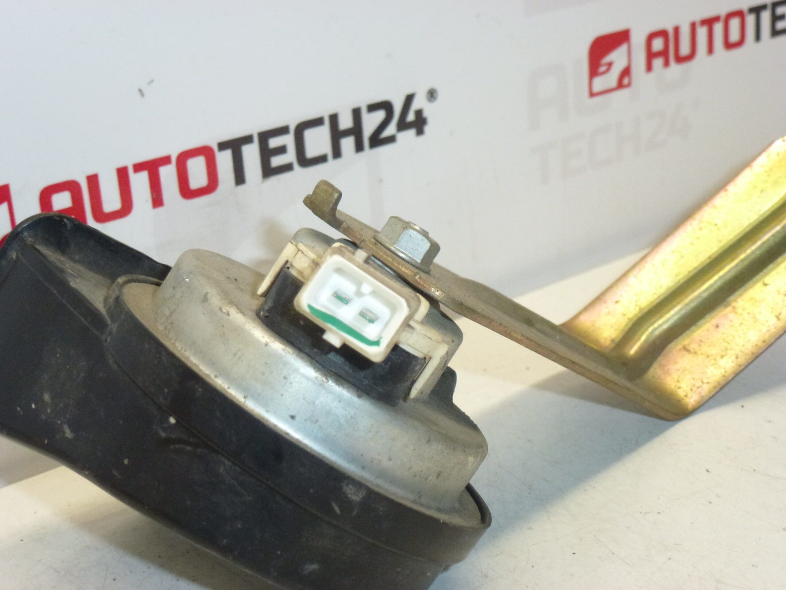 Avertisseur sonore avec support Citroën C2 et C3 6236E8