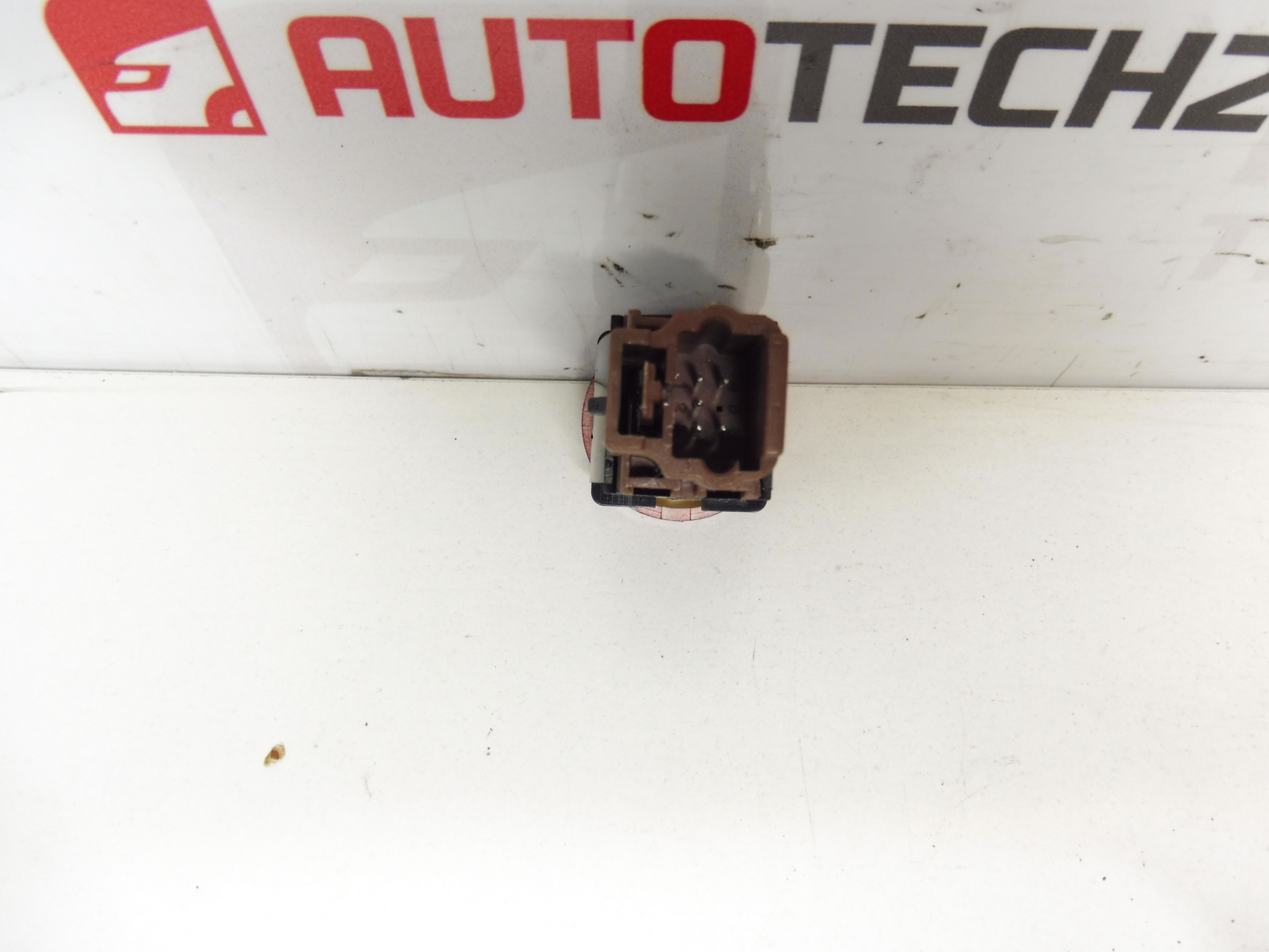 Contrôleur de feux de détresse Citroën Xsara 655496