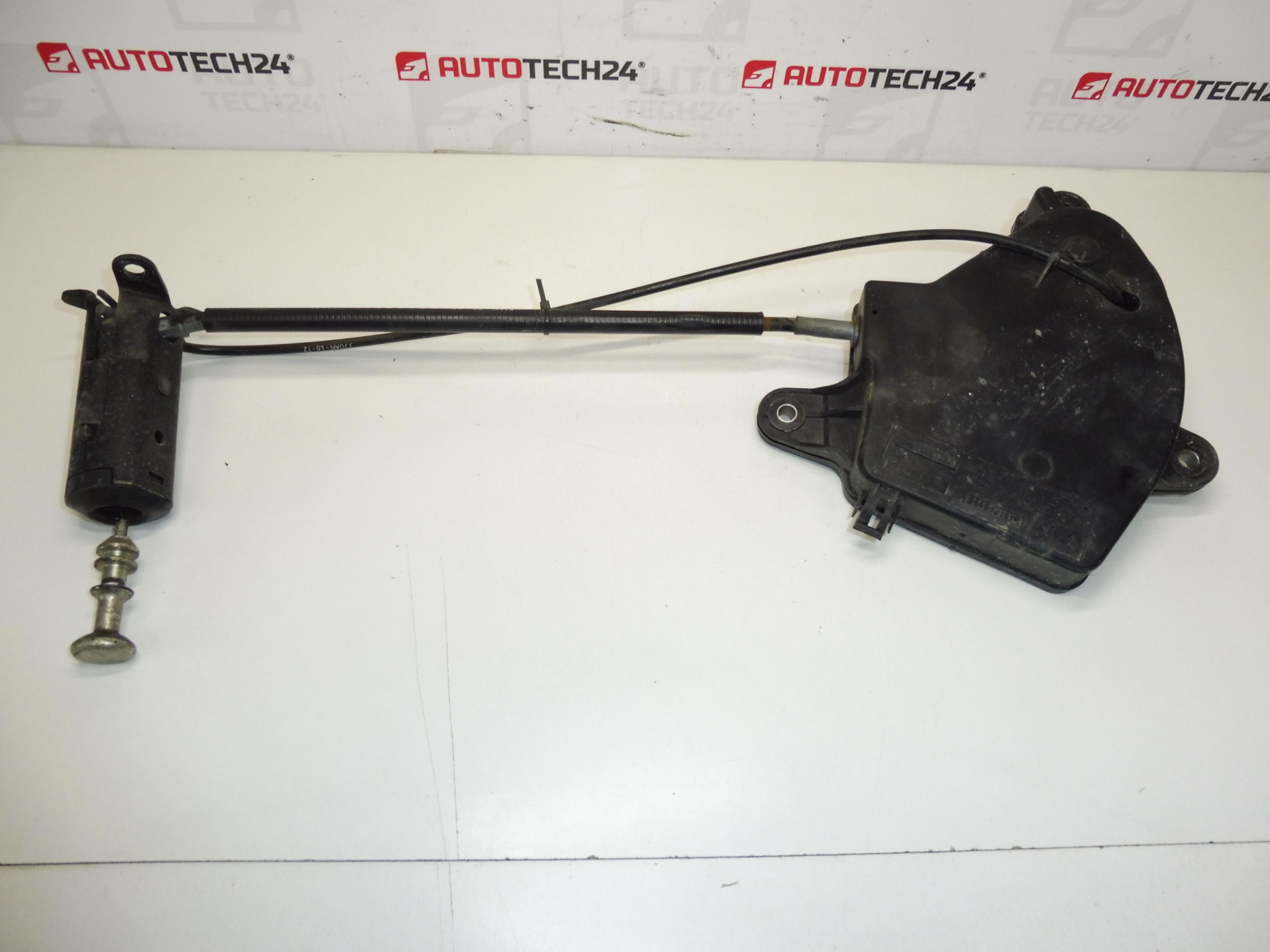 Peugeot 307 308 support de réserve 9659556977