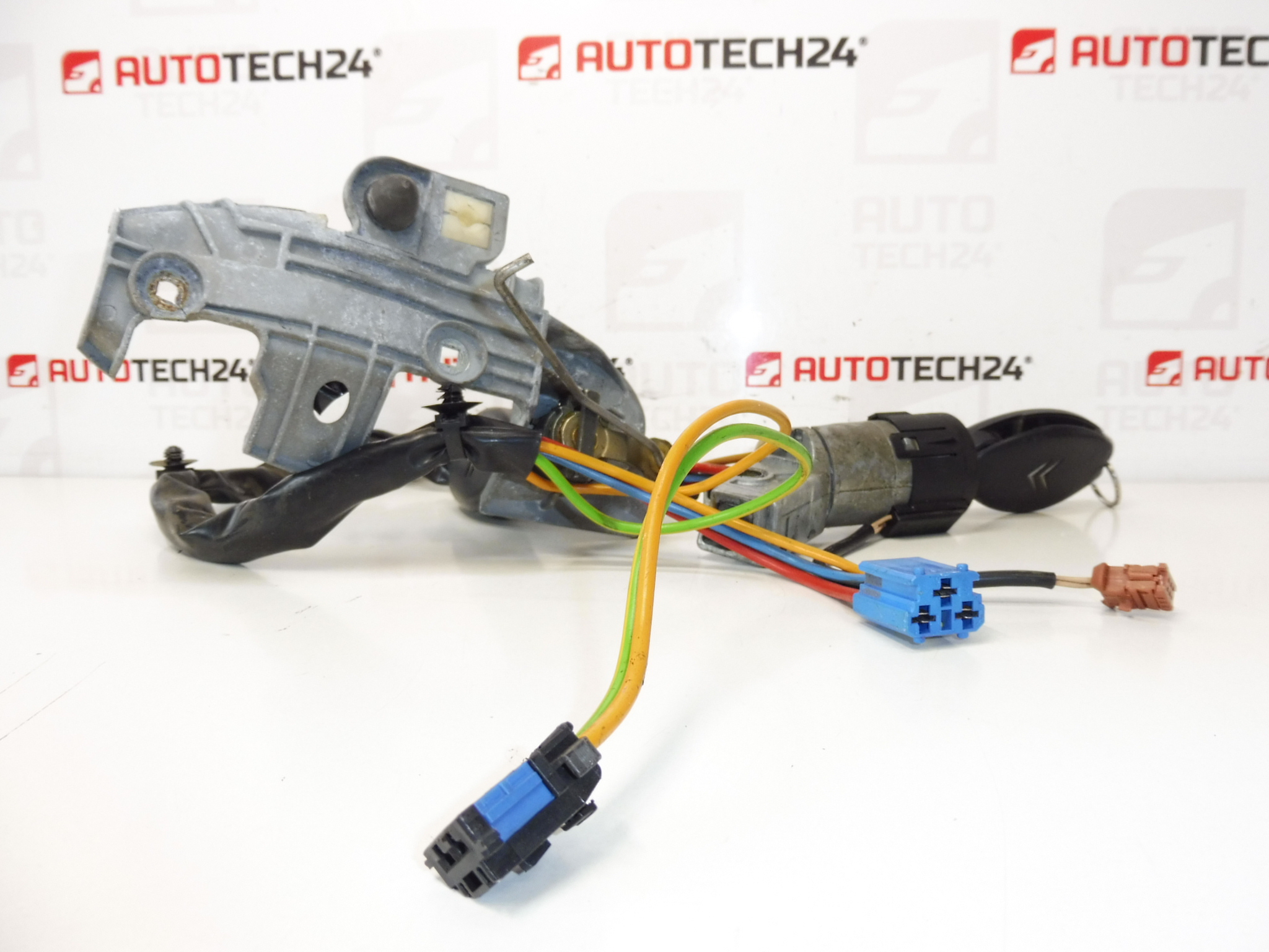 Jeu de serrures + 2 clés Citroën C5 01-07 4162Z0 4162CE