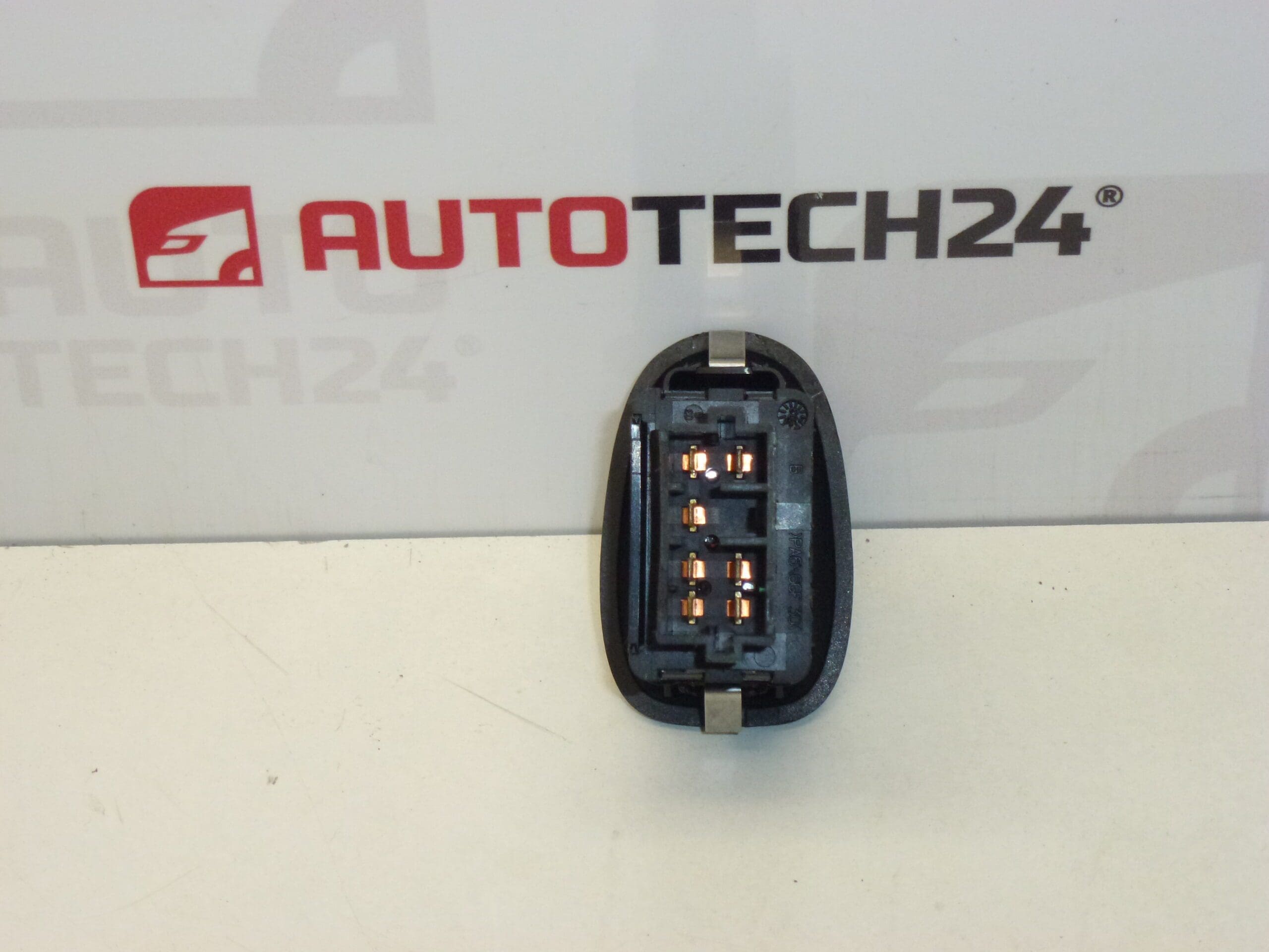 Interrupteur de vitre arrière Citroën C3 Pluriel 6552FZ