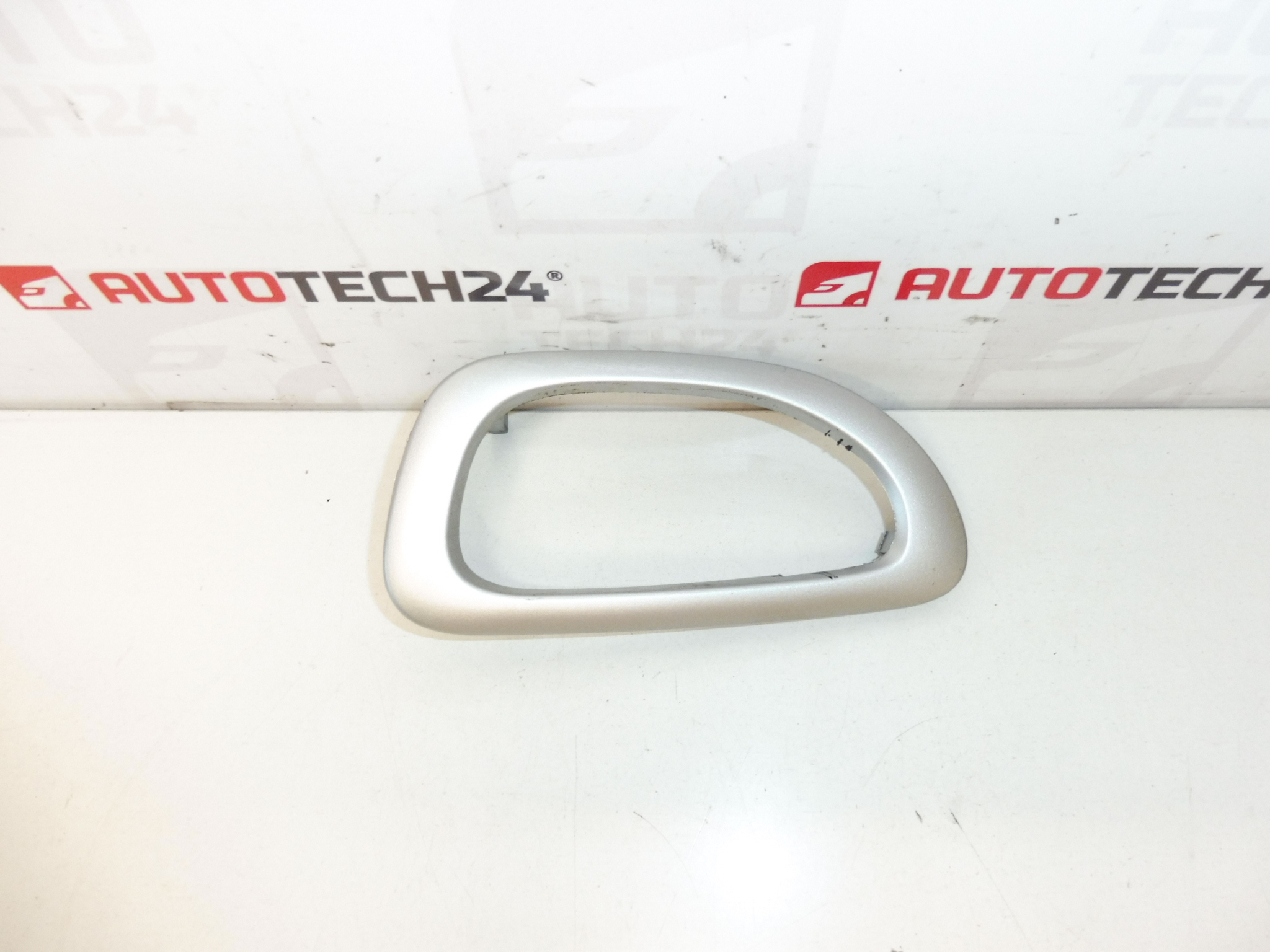 Cache poignée intérieur porte avant gauche Peugeot 307 9634769877 9119K1