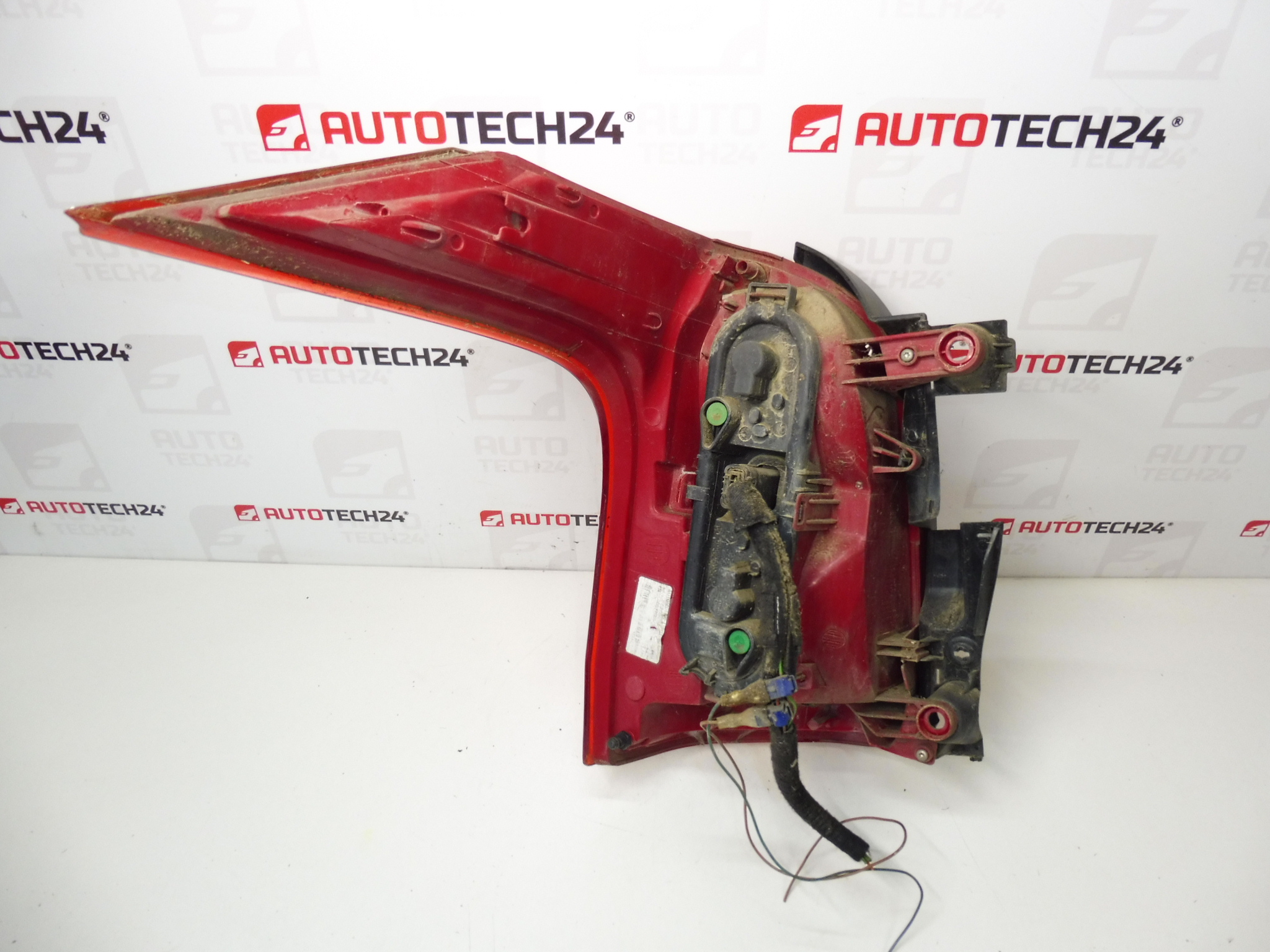 Feu arrière droit Peugeot 5008 I 9672666680 6351KH 6351HX