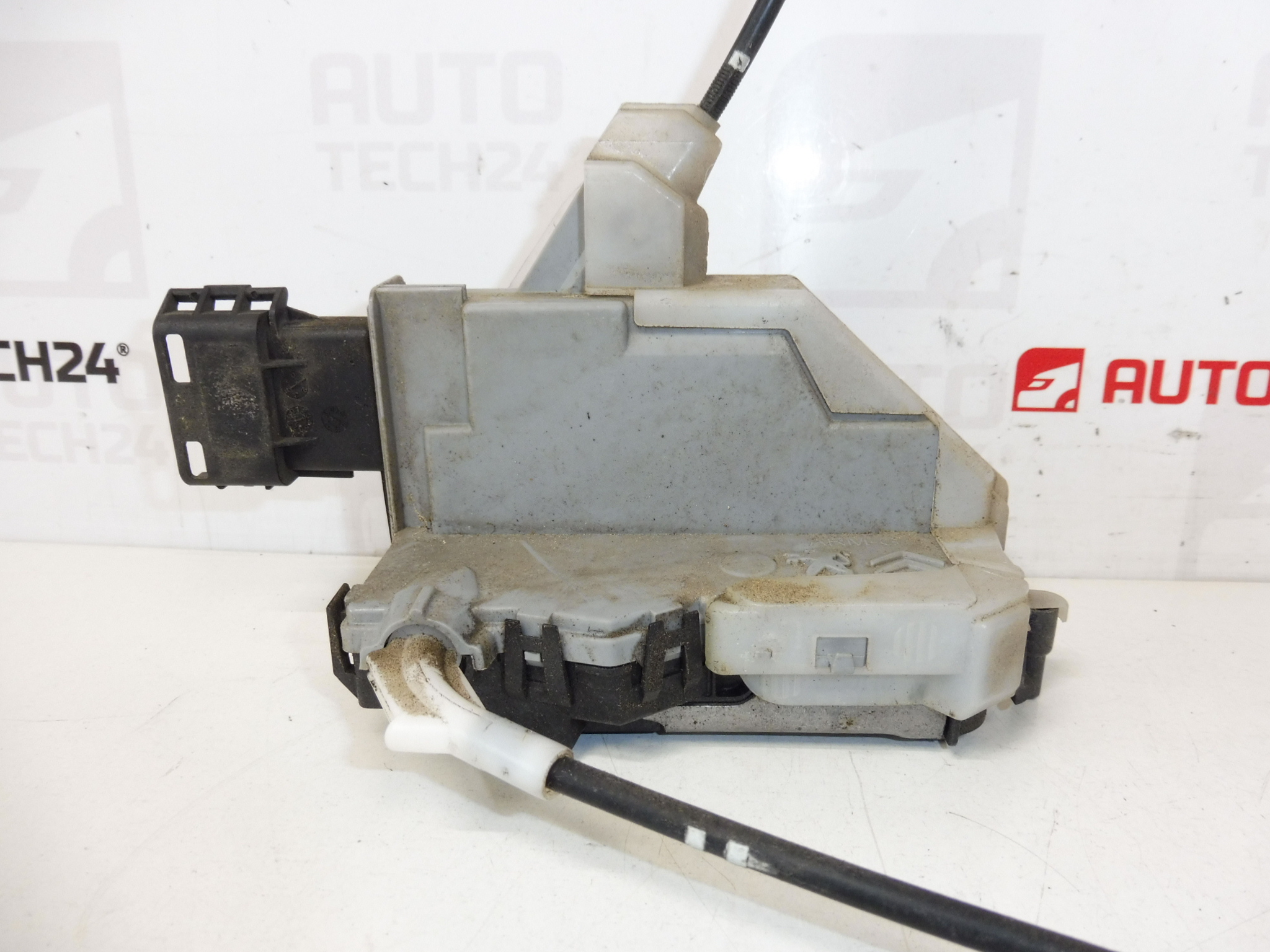 Conducteur de serrure de porte arrière gauche Peugeot 5008 9800624280 9137V7