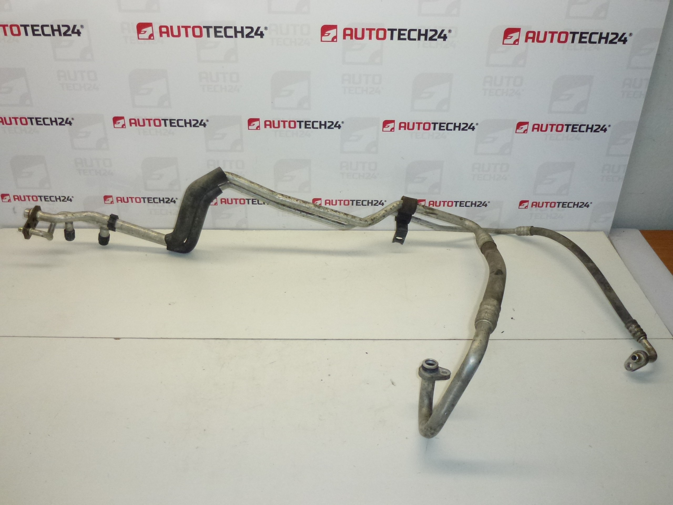 Tuyau de climatisation Citroën Xsara 1.6 16V 6460V8