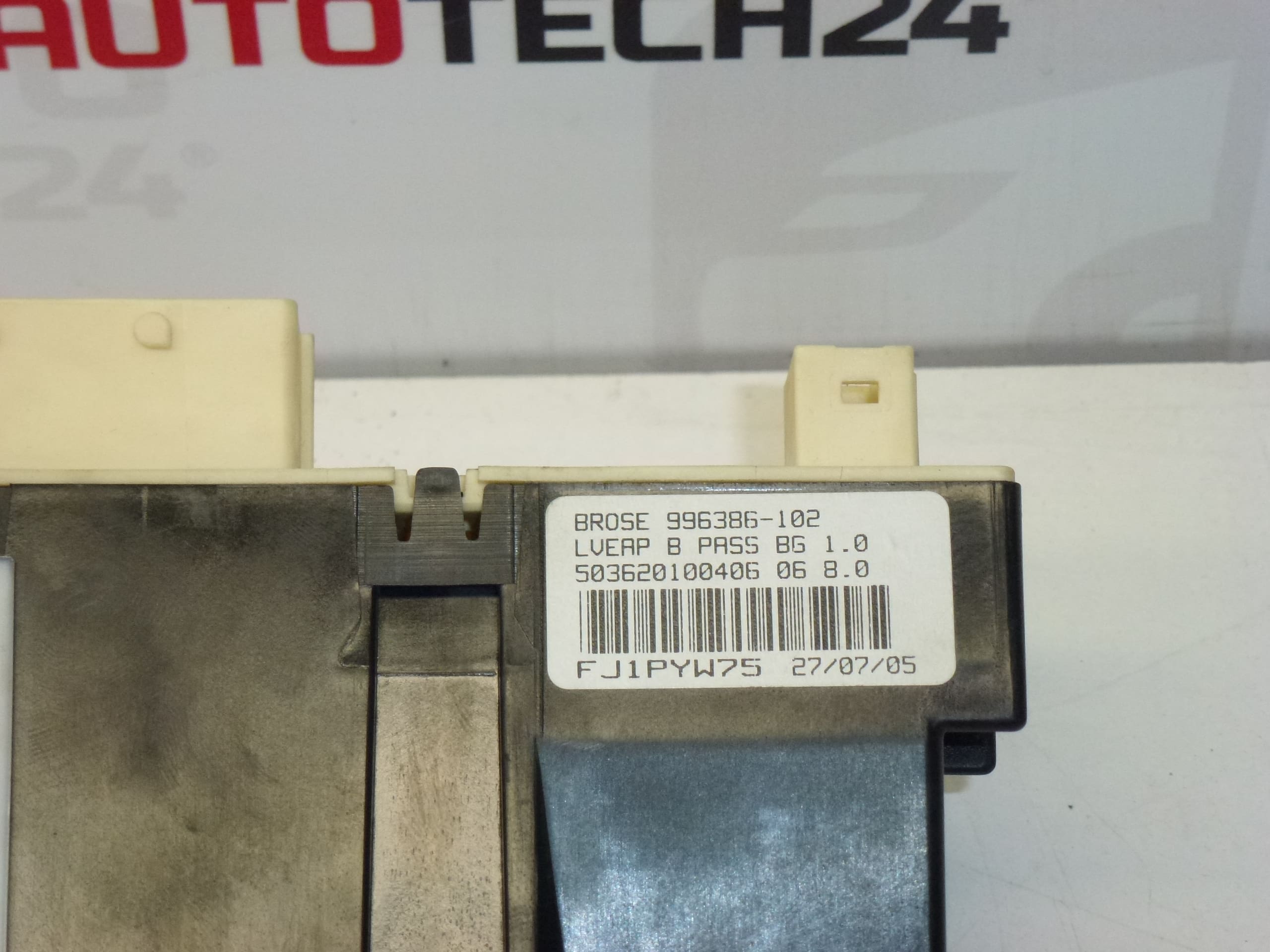 Moteur de pare-brise avant droit Peugeot 307CC 9660037580 9222CK