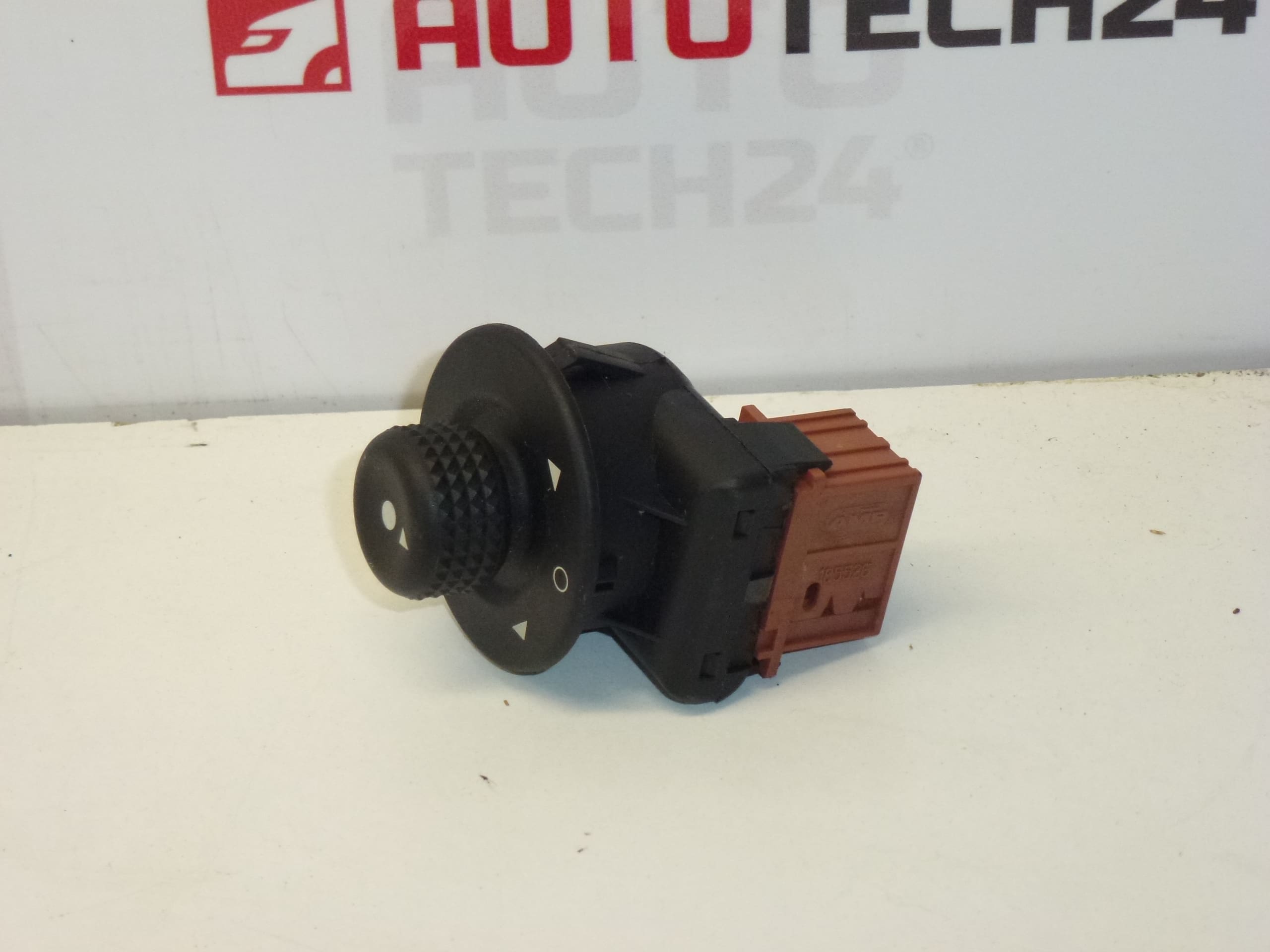 Commande de rétroviseur Citroën Peugeot 655424