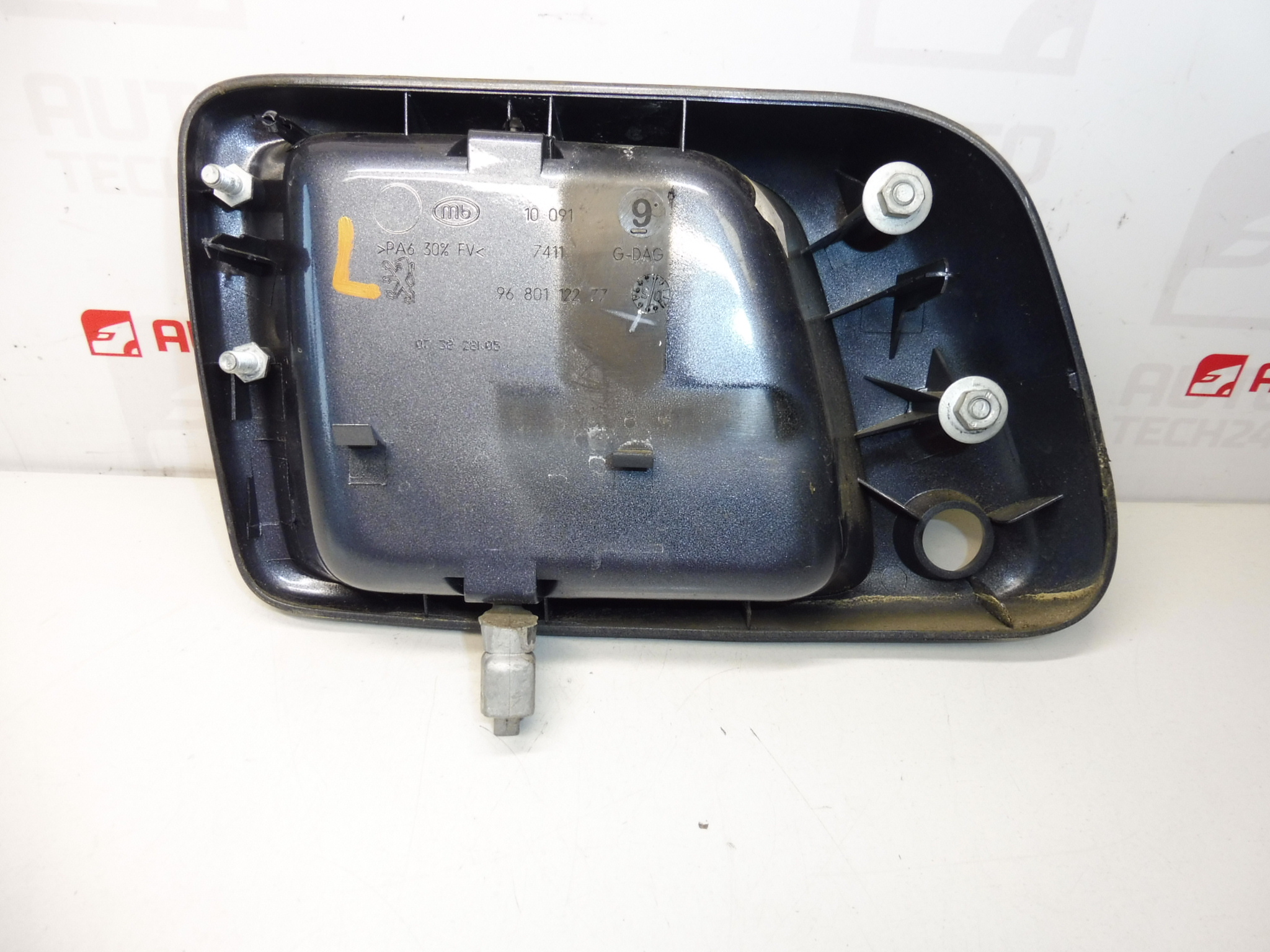 Poignée de porte extérieure conducteur Peugeot 1007 9680112277 9101Y3