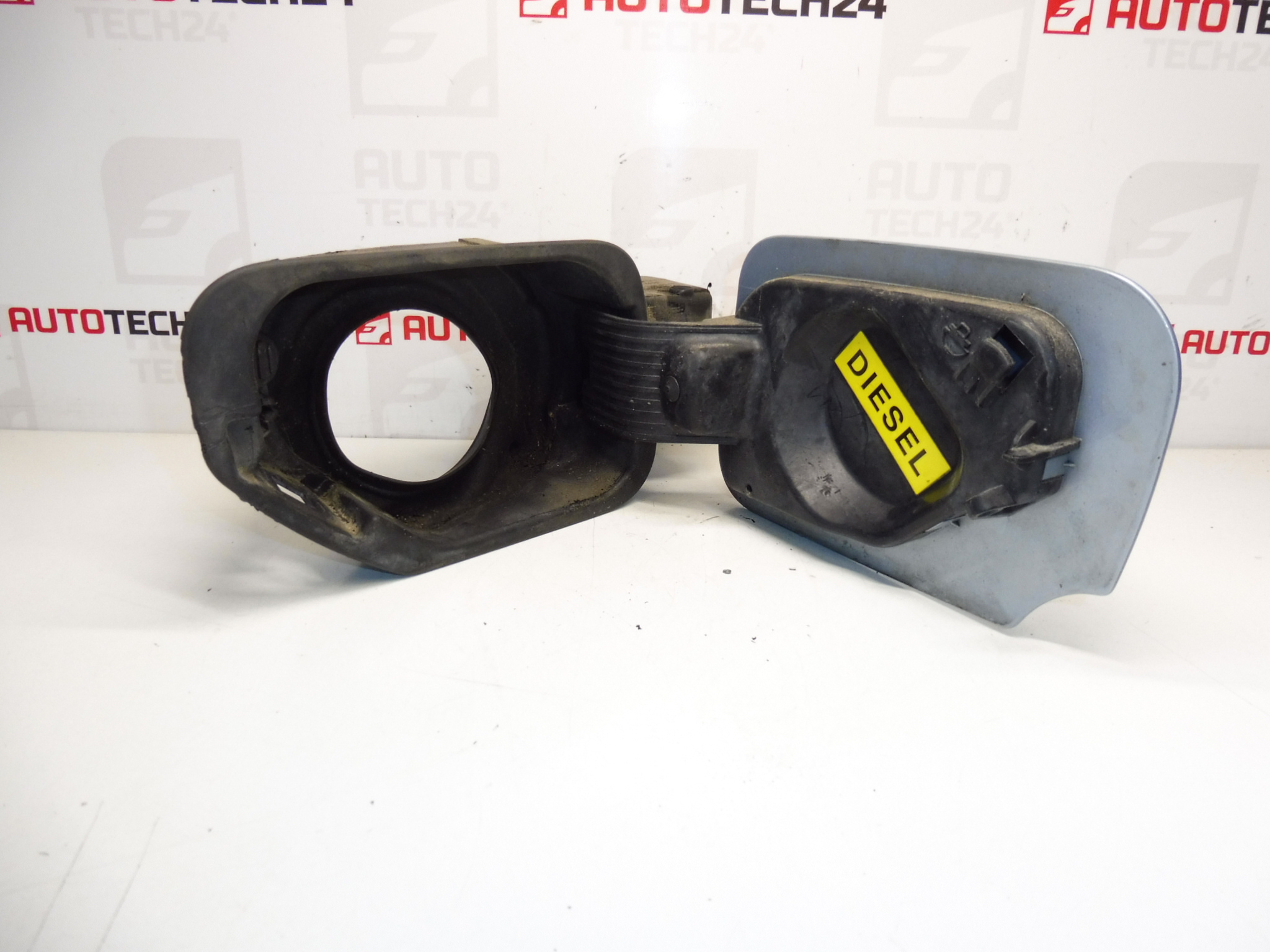 Bouchon de réservoir Peugeot 407 1517A6 151877 EYLC