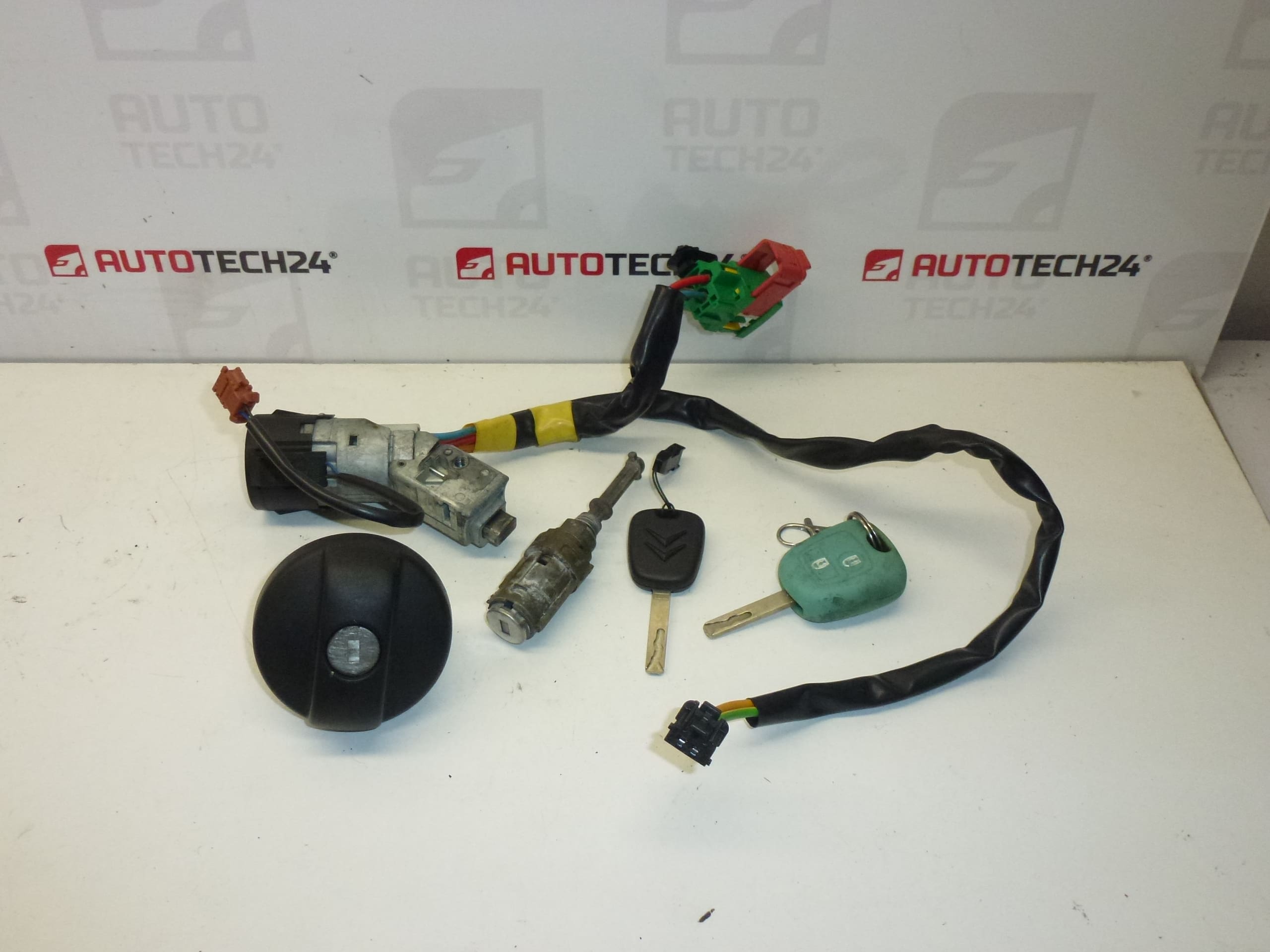 Coffret serrure Citroën C2 C3 4162AG 4162AH 2 clés