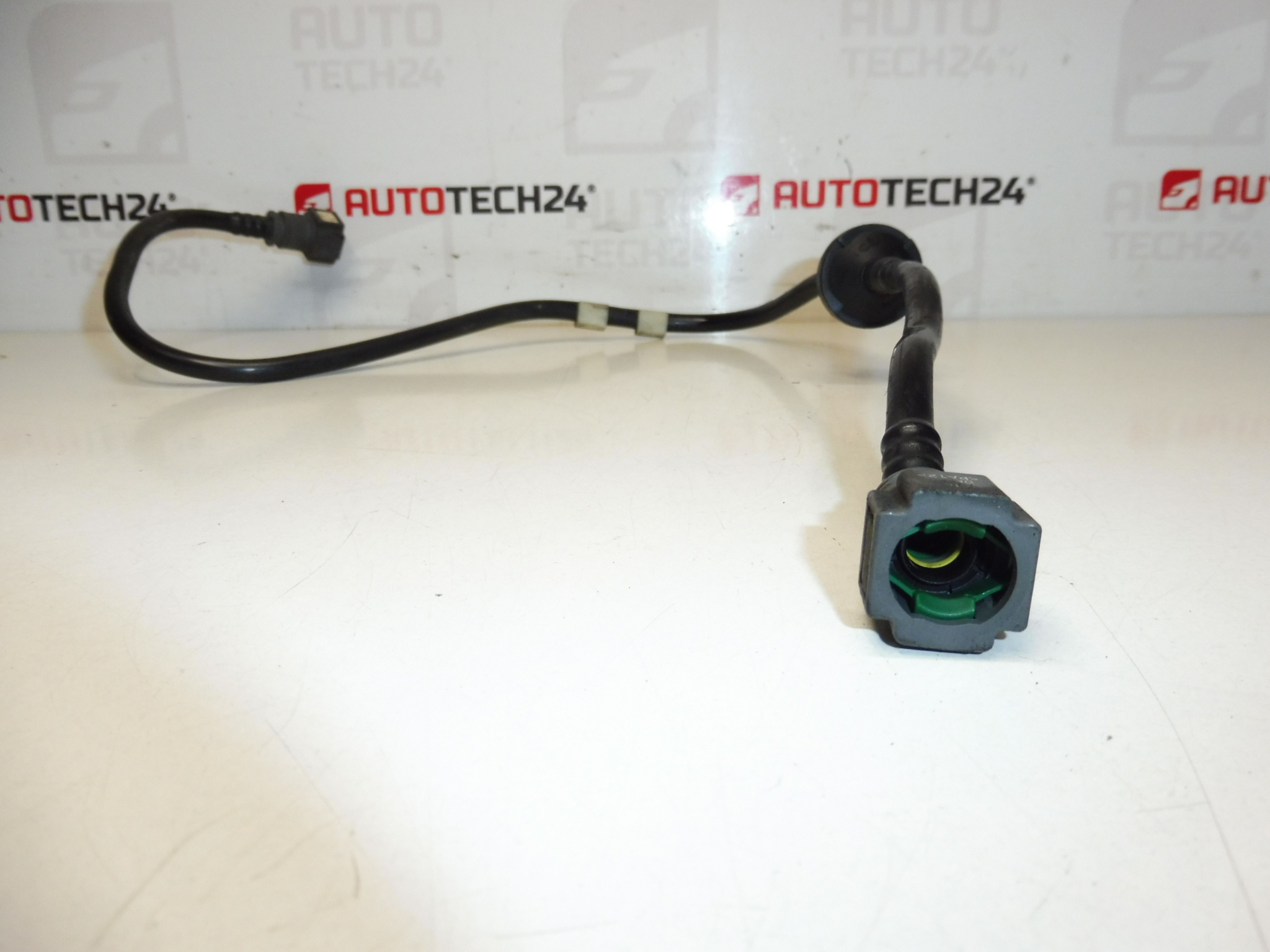 Raccord dépression frein Citroën C8 Peugeot 807 2.2 HDI 4578J6