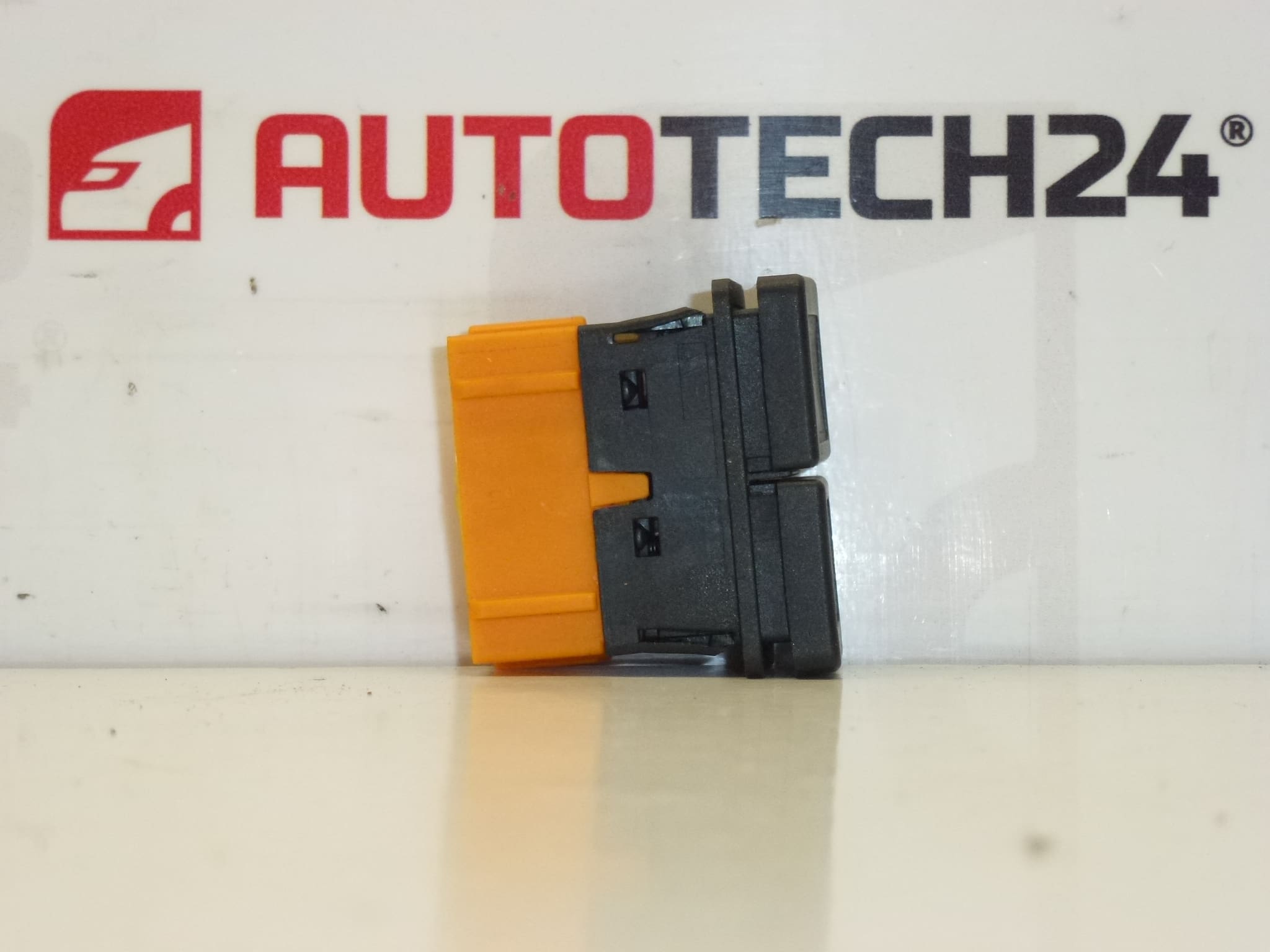 Commande de vitre Citroën Xsara Picasso 6554E1